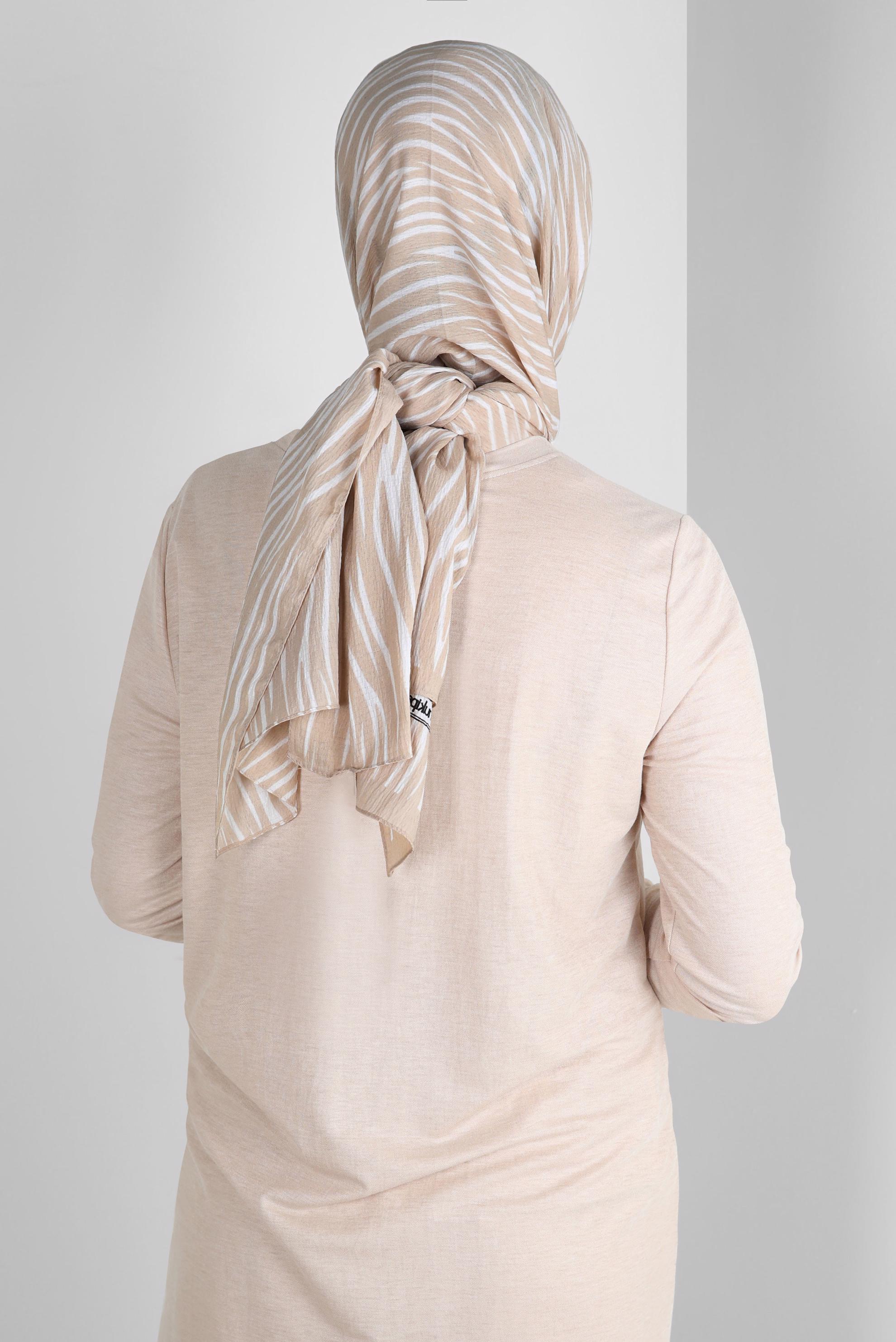 Tesettür giyim BEJ ALVİNA DESENLİ ŞAL 8266