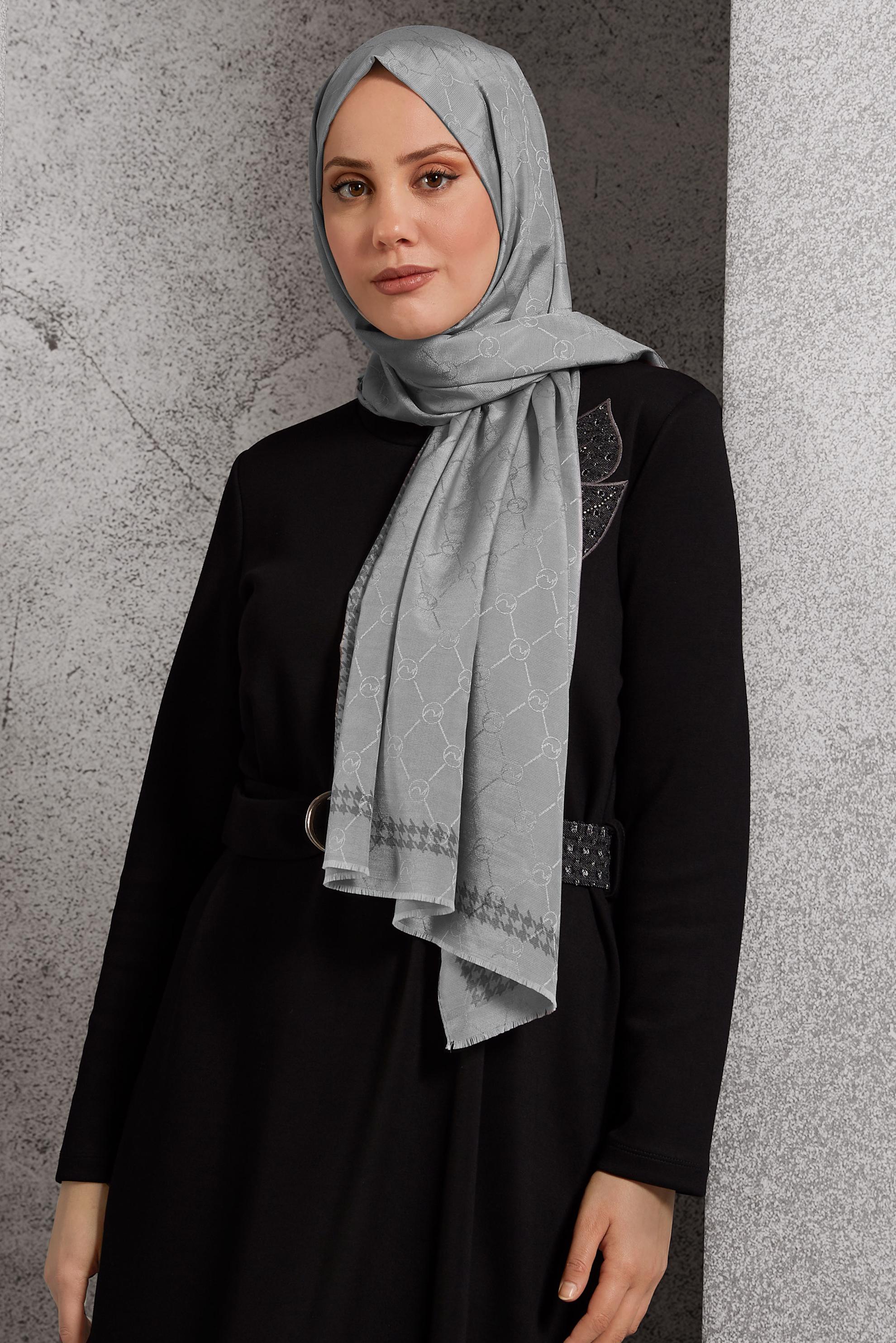 Tesettür giyim GRİ ALVİNA MONOGRAM ŞAL 8267