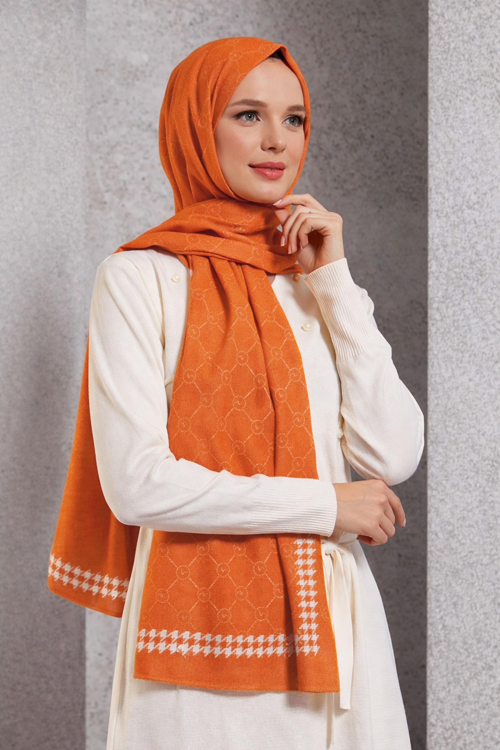 Tesettür giyim TURUNCU ALVİNA MONOGRAM ŞAL 8267