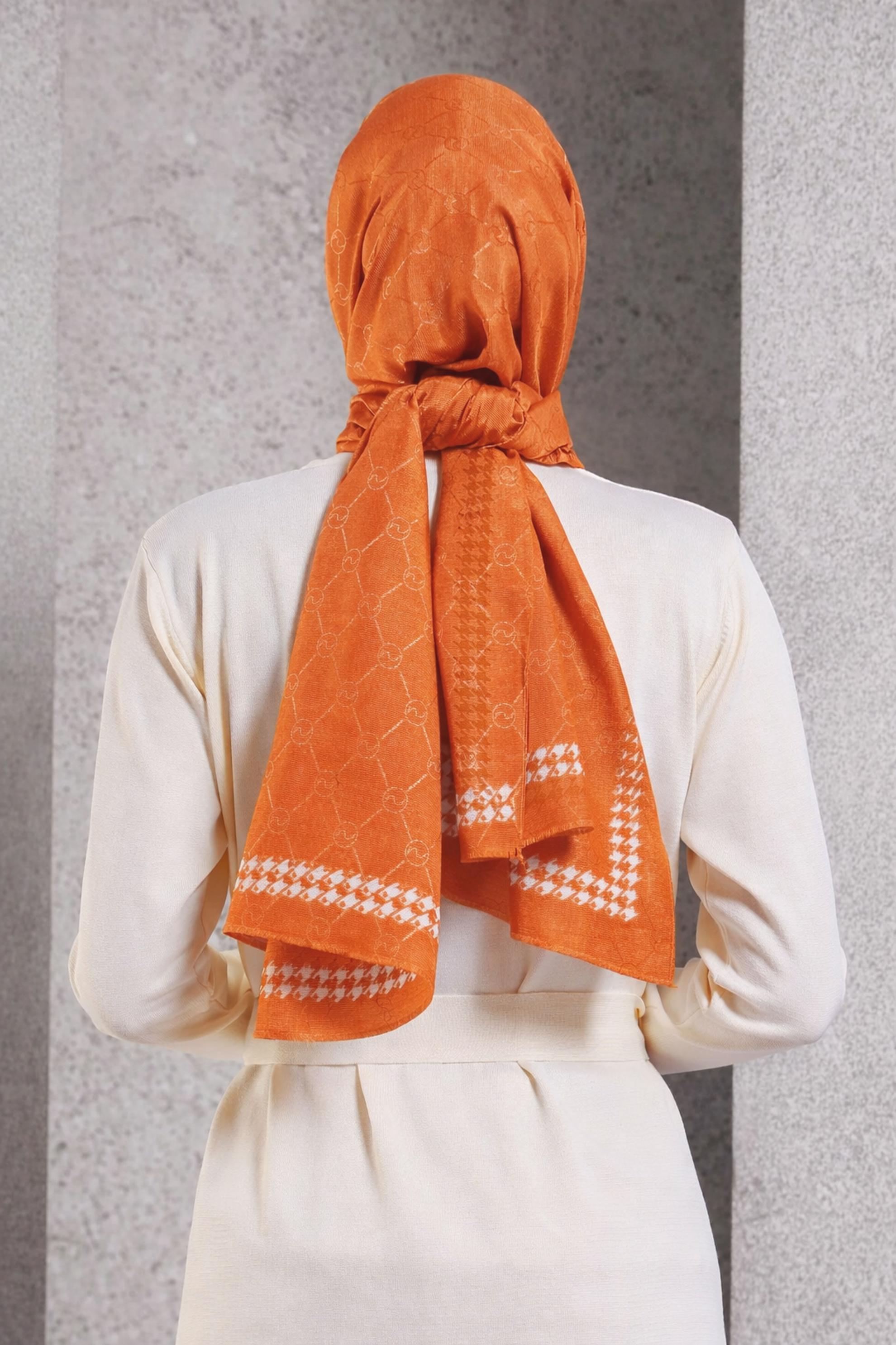 Tesettür giyim TURUNCU ALVİNA MONOGRAM ŞAL 8267