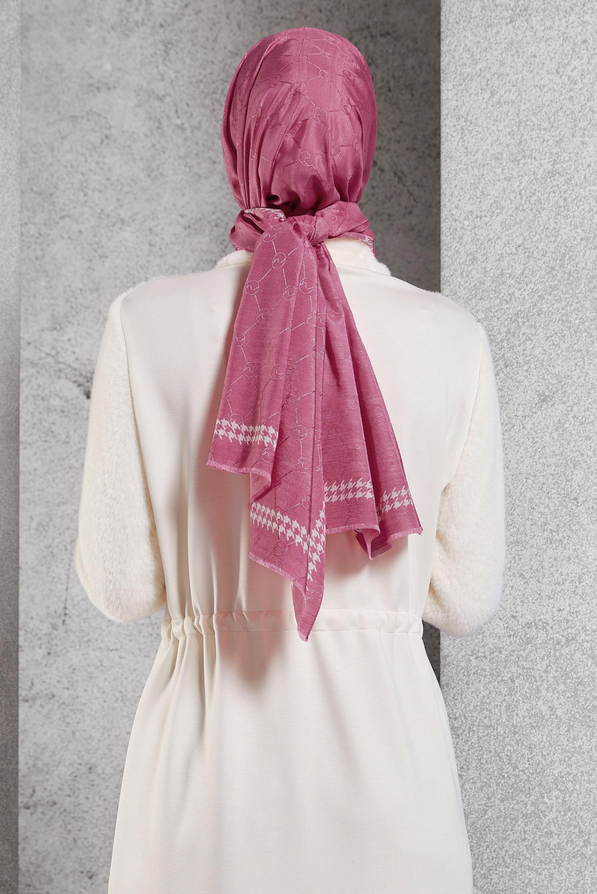 Tesettür giyim FUŞYA ALVİNA MONOGRAM ŞAL 8267