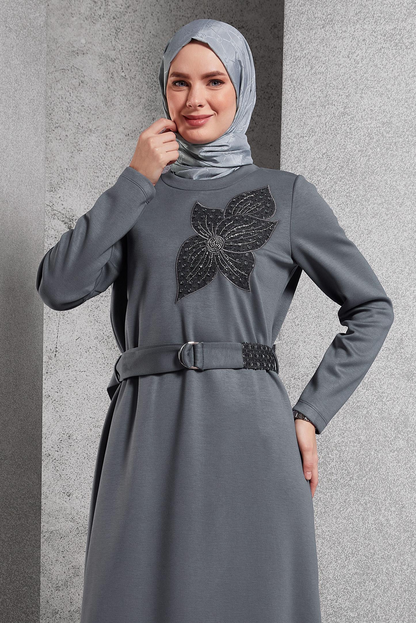 Tesettür giyim GÜMÜŞ ALVİNA MONOGRAM ŞAL 8267