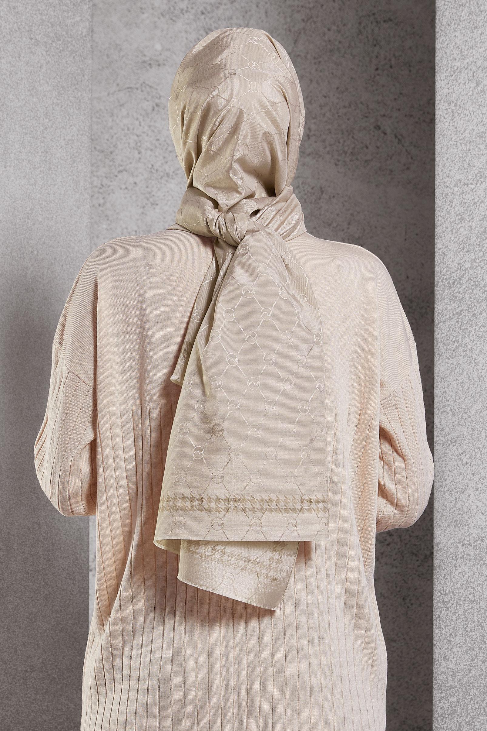 Tesettür giyim BEJ ALVİNA MONOGRAM ŞAL 8267