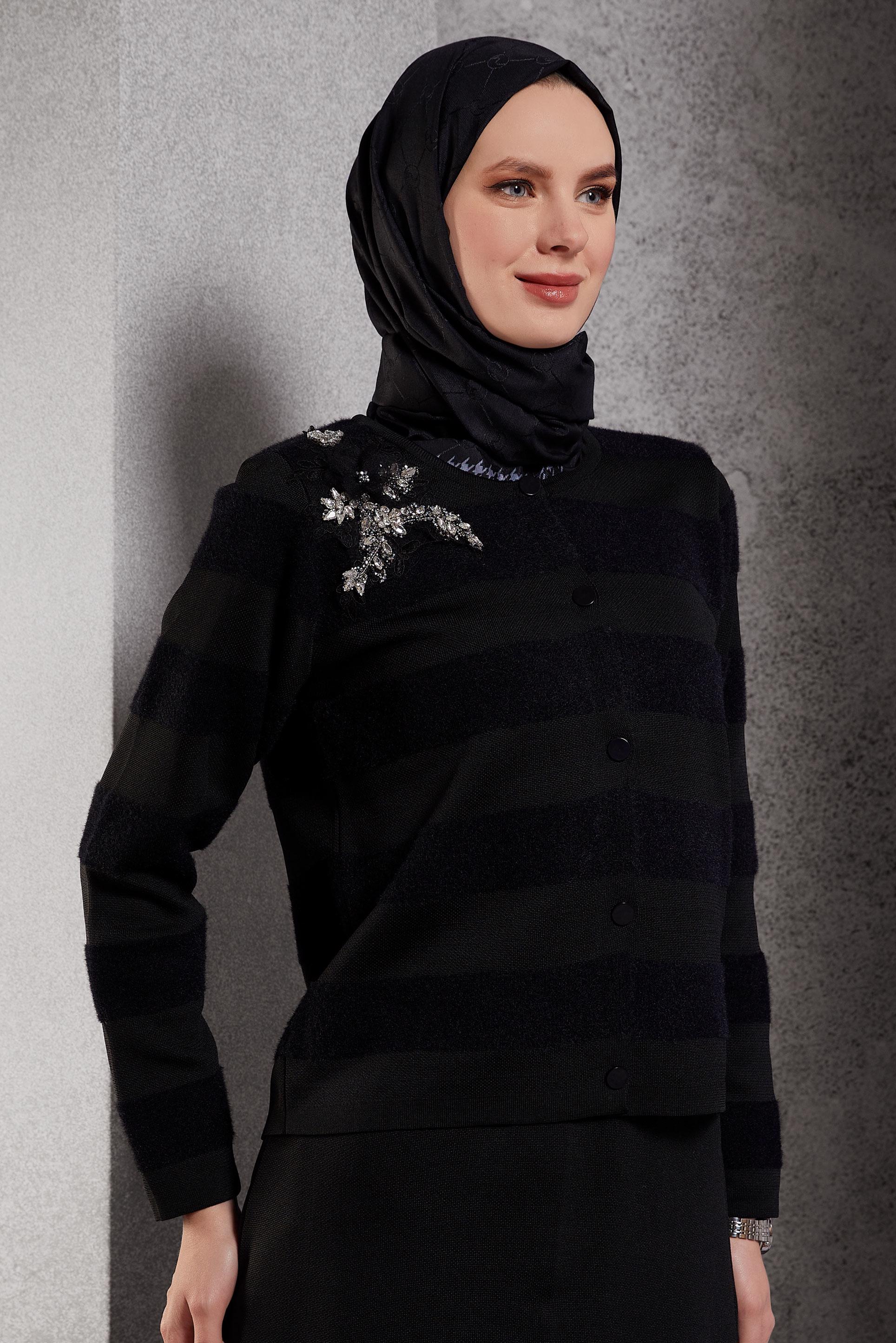 Tesettür giyim SİYAH ALVİNA MONOGRAM ŞAL 8267