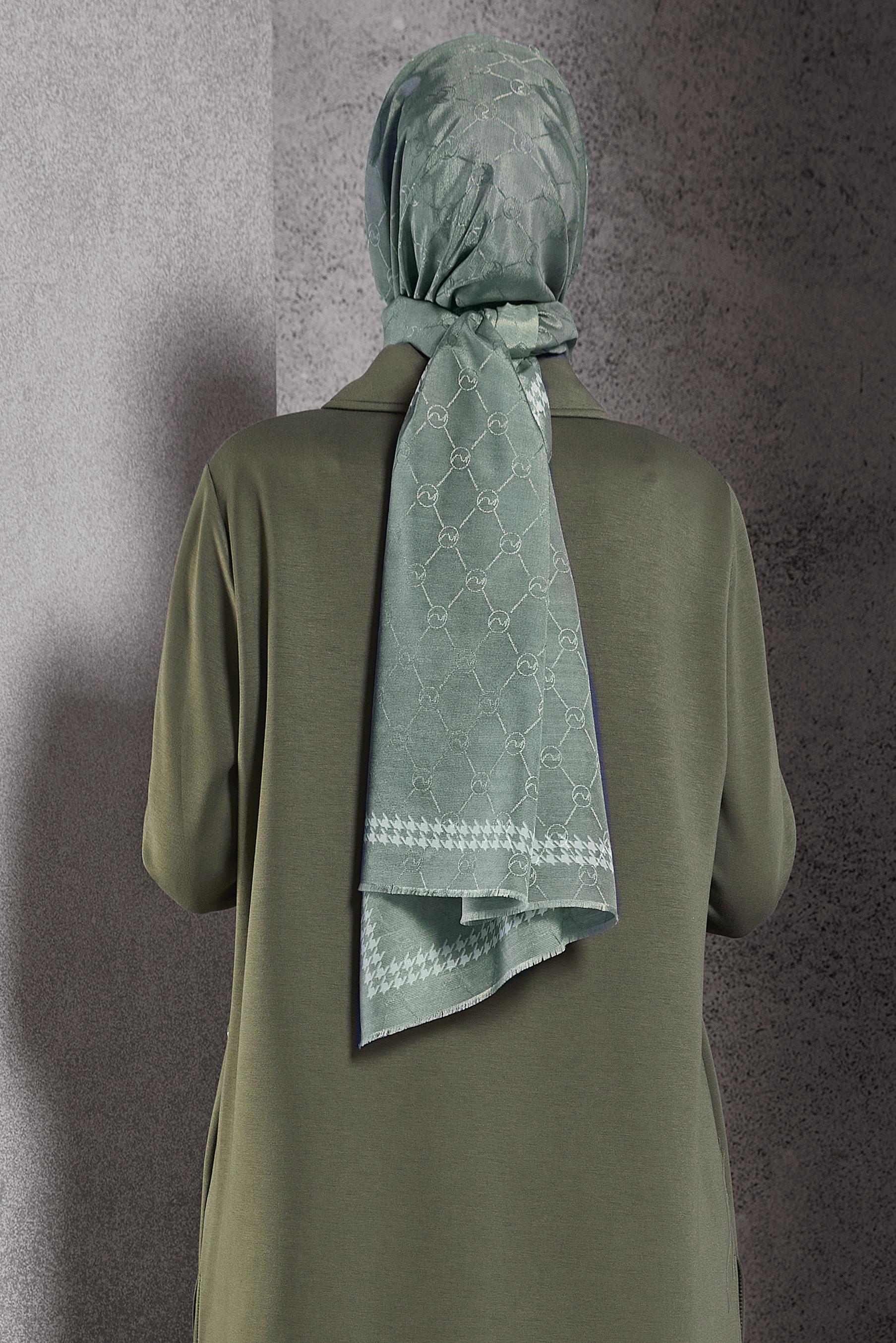 Tesettür giyim YEŞİL ALVİNA MONOGRAM ŞAL 8267