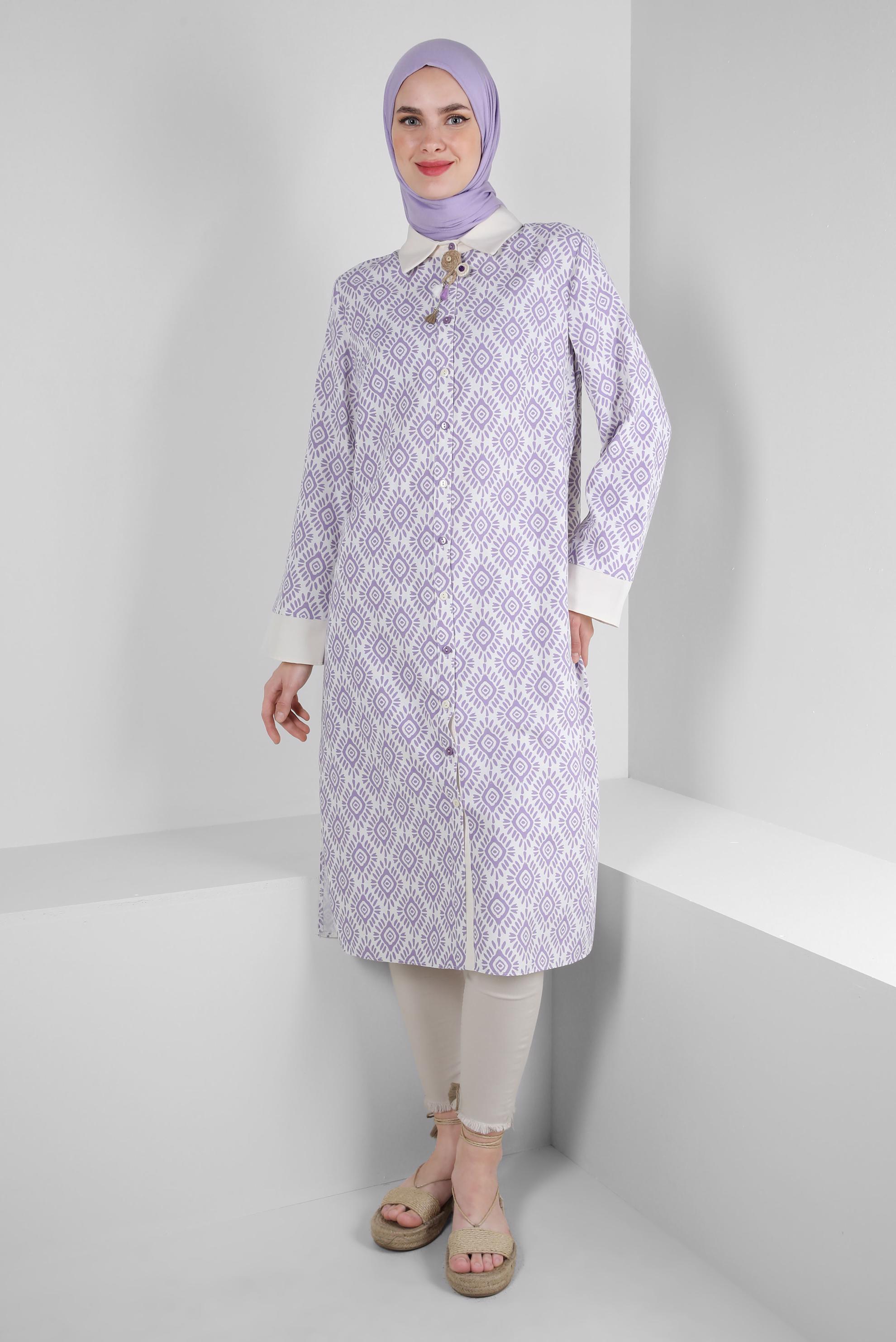 Tesettür giyim MOR DESENLİ BROŞ DETAYLI DÜĞMELİ TUNİK 43677