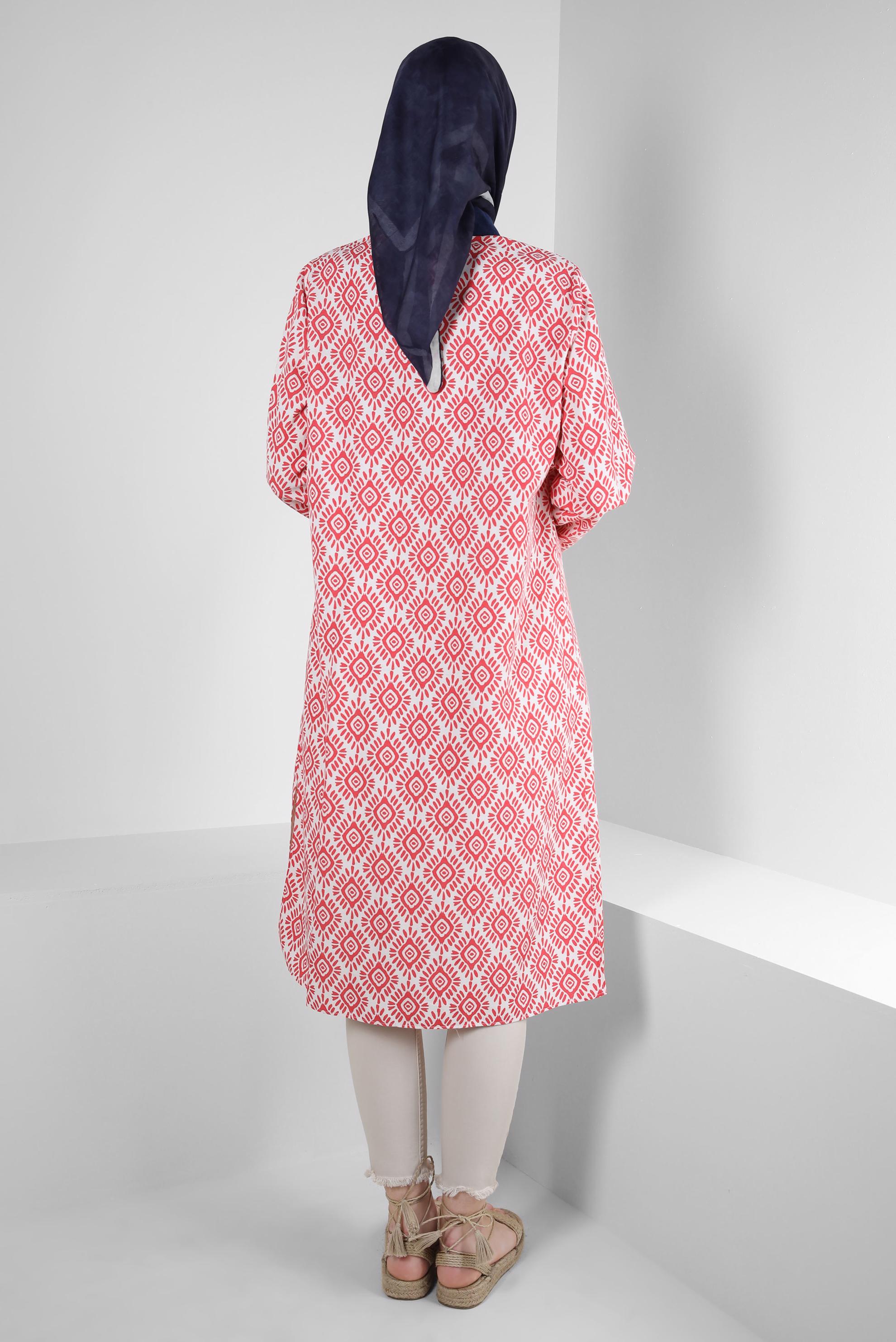 Tesettür giyim MERCAN DESENLİ BROŞ DETAYLI DÜĞMELİ TUNİK 43677