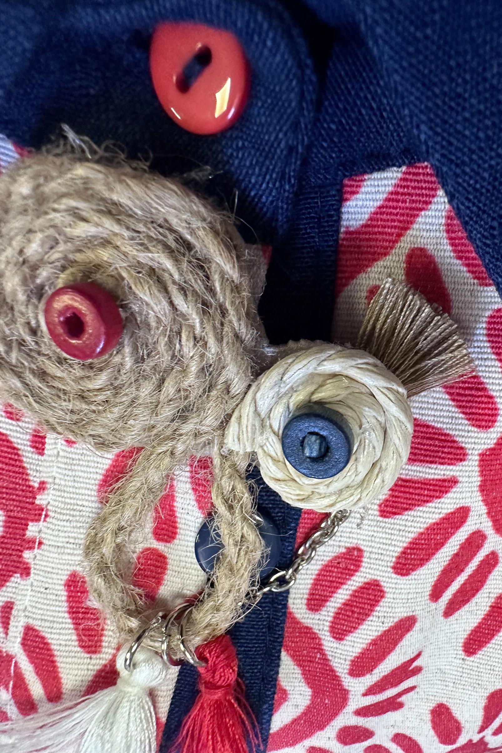 Tesettür giyim MERCAN DESENLİ BROŞ DETAYLI DÜĞMELİ TUNİK 43677