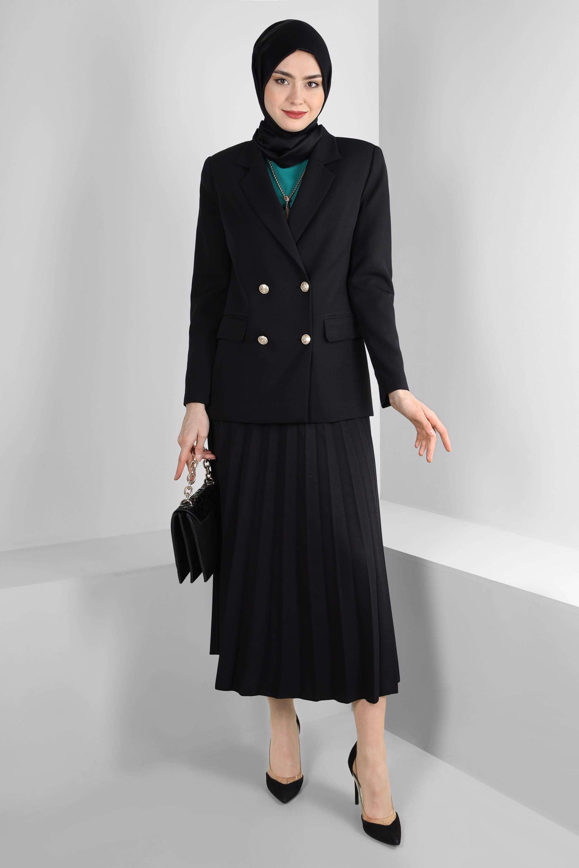 Tesettür giyim SİYAH KRUVAZE YAKA PİLİSELİ İKİLİ ETEKLİ TAKIM 30337