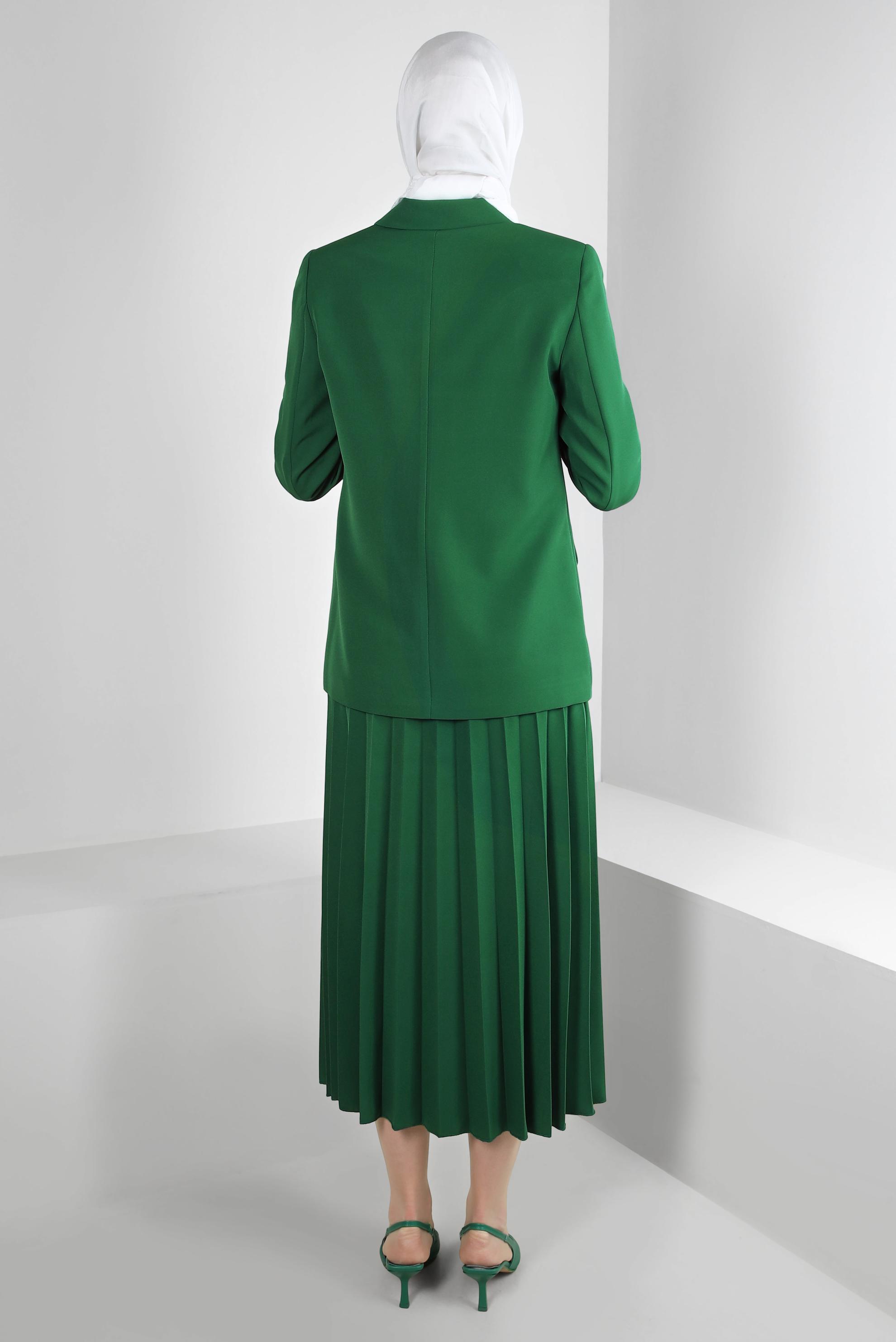 Tesettür giyim YEŞİL KRUVAZE YAKA PİLİSELİ İKİLİ ETEKLİ TAKIM 30337