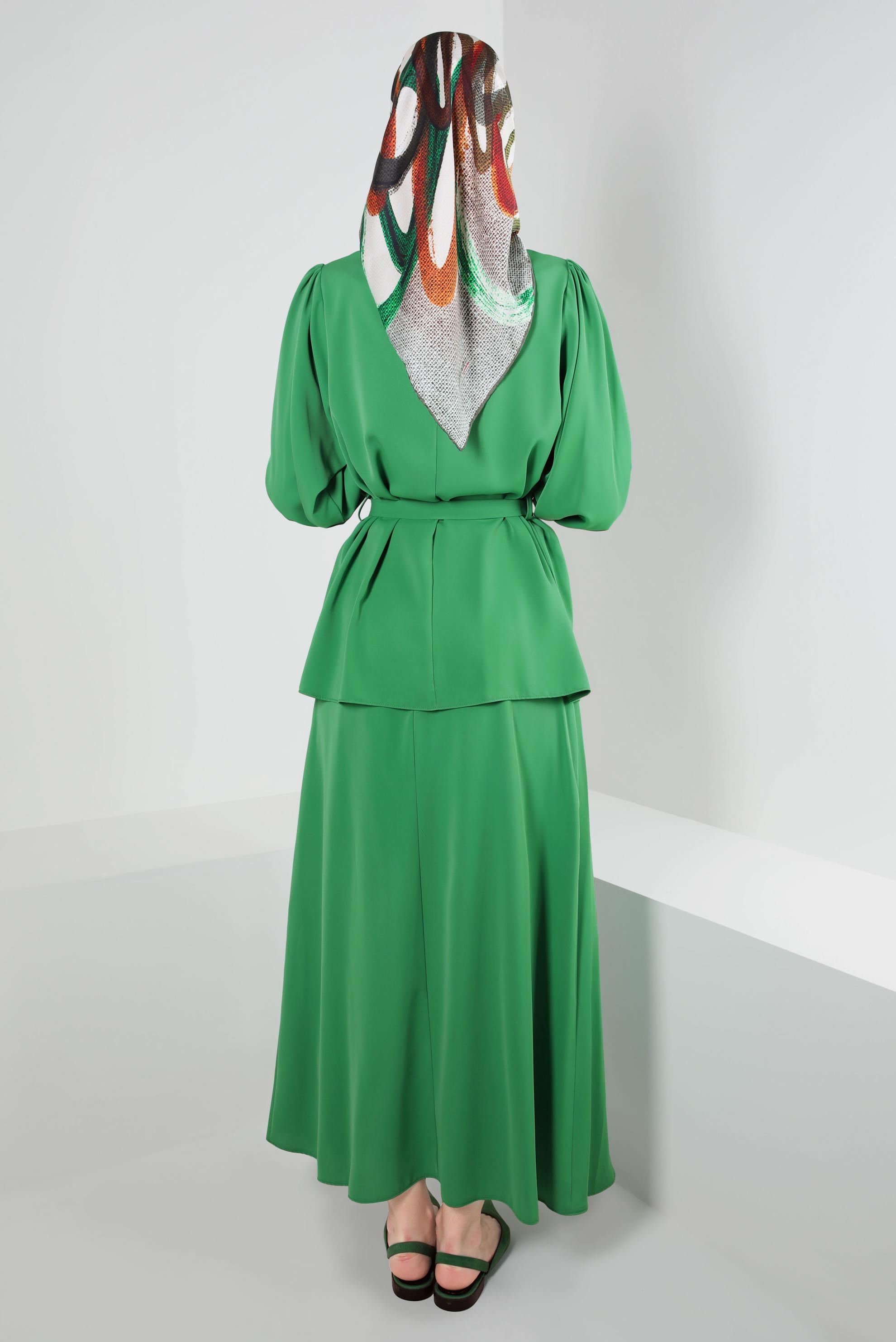 Tesettür giyim YEŞİL FİYONK DETAYLI BALON KOL ETEKLİ TAKIM 43911