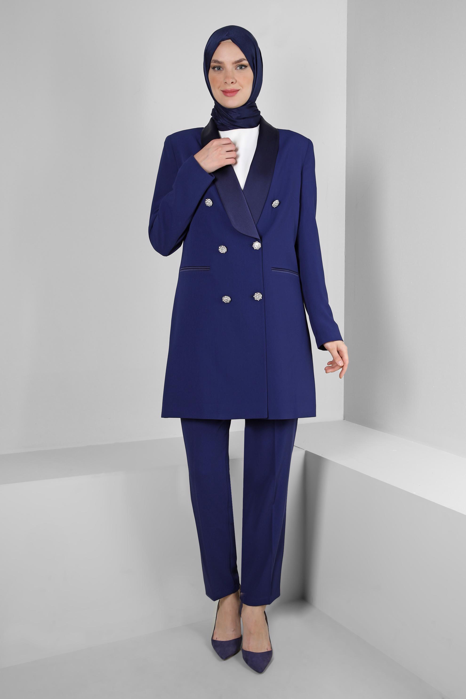 Tesettür giyim LACİVERT TAŞ DÜĞMELİ KRUVAZE YAKA PANTOLONLU TAKIM 30316