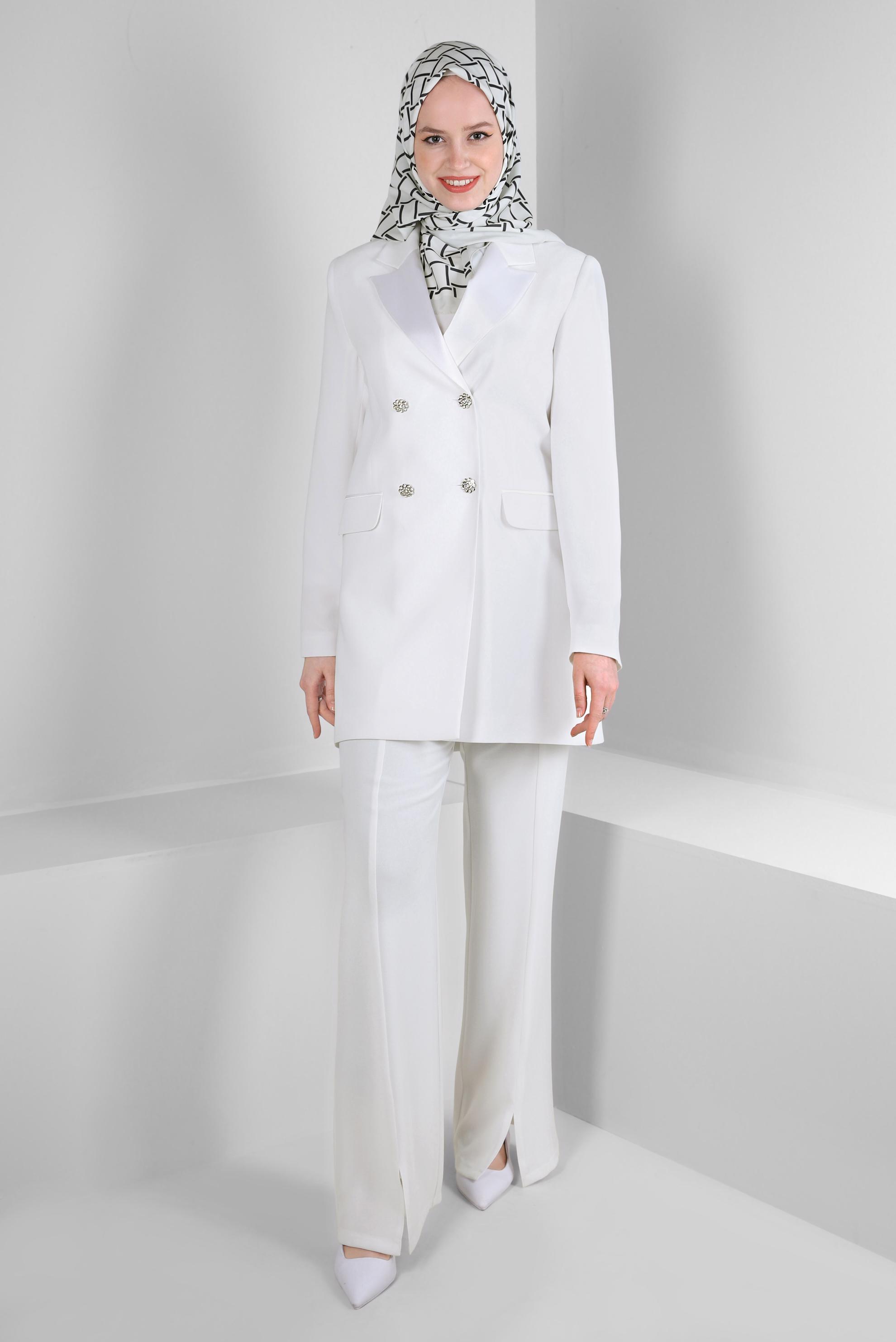 Tesettür giyim BEYAZ KRUVAZE YAKA KLASİK İKİLİ PANTOLONLU TAKIM 30321