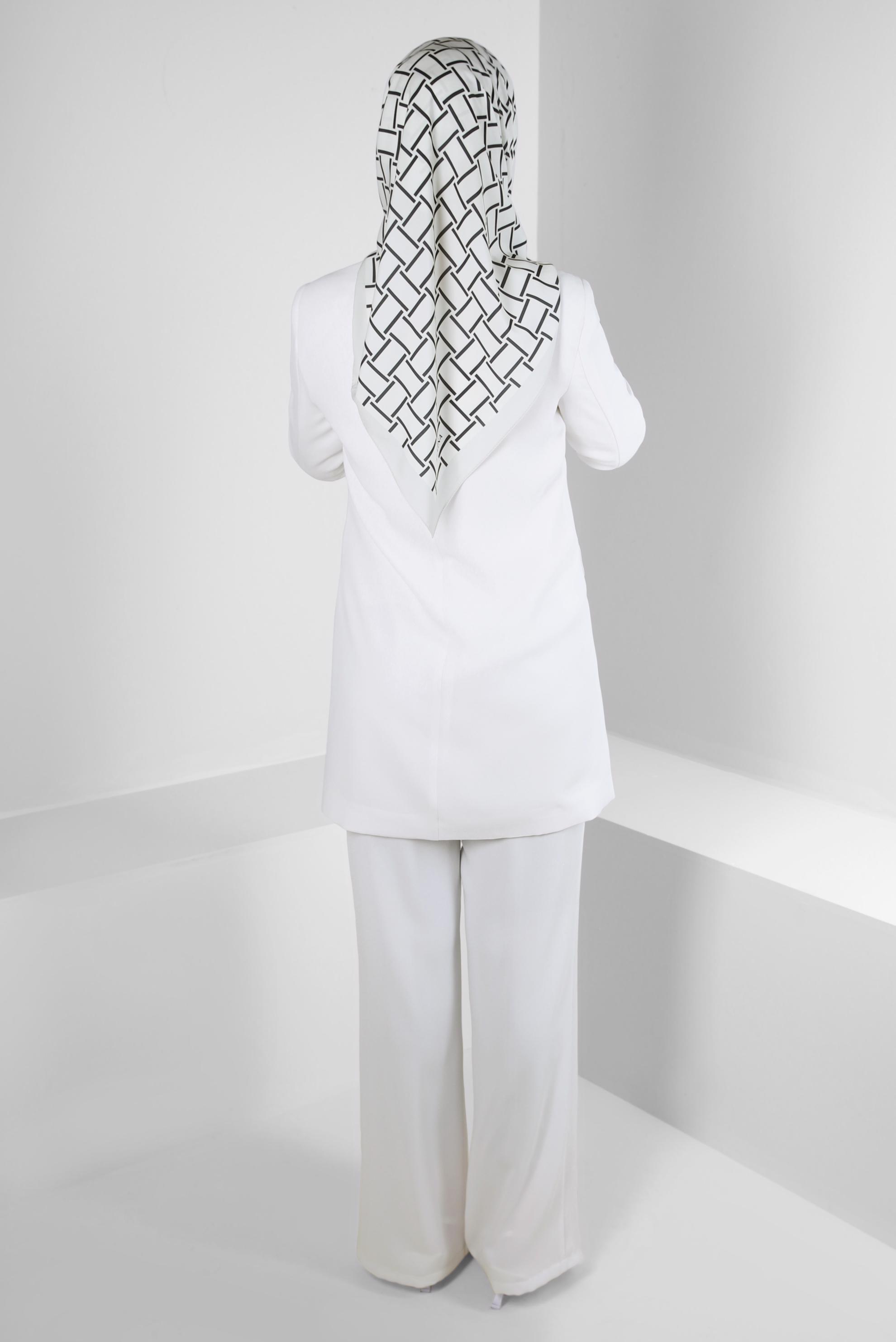 Tesettür giyim BEYAZ KRUVAZE YAKA KLASİK İKİLİ PANTOLONLU TAKIM 30321