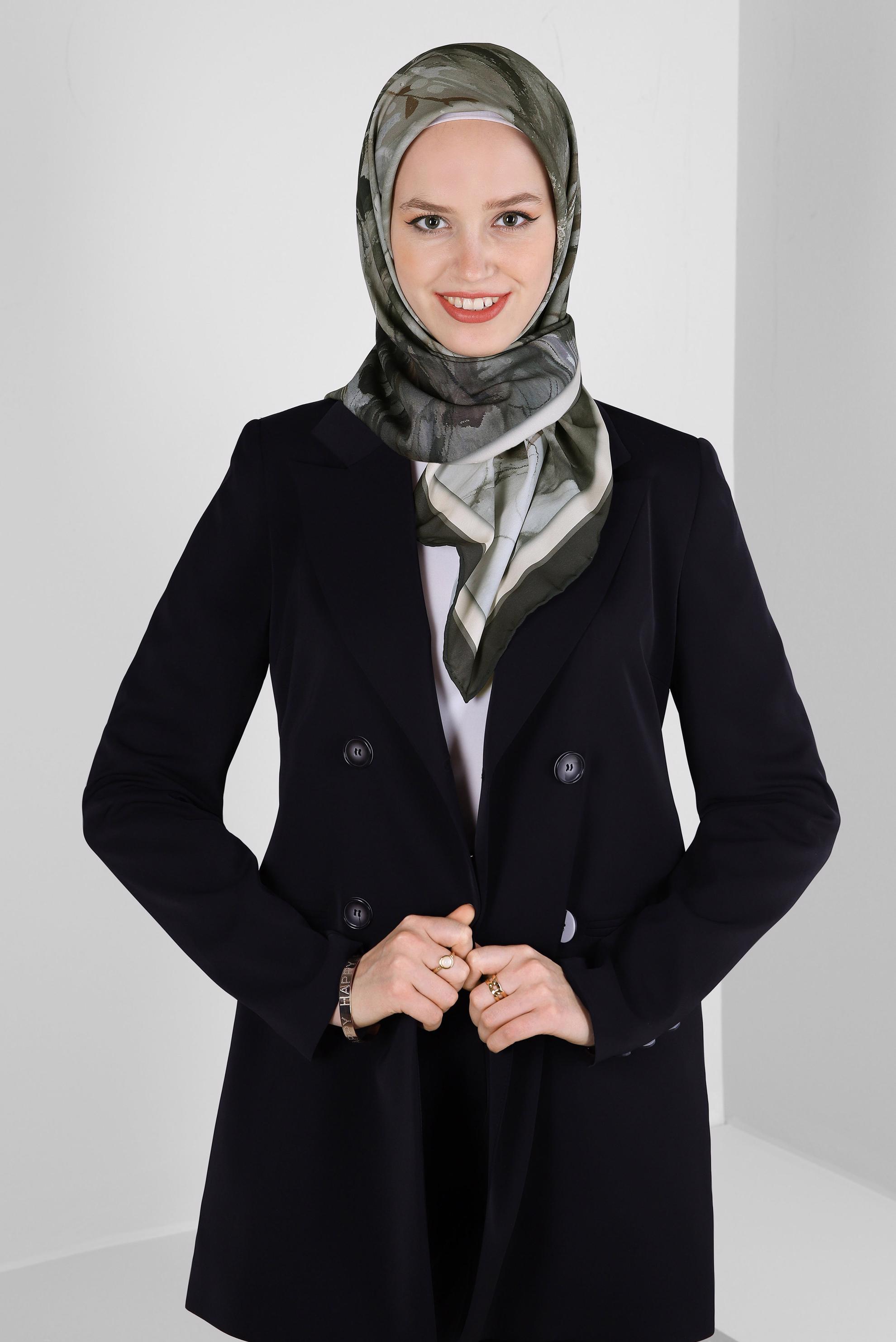 Tesettür giyim SİYAH İSPANYOL PAÇA KLASİK İKİLİ PANTOLONLU TAKIM 30325