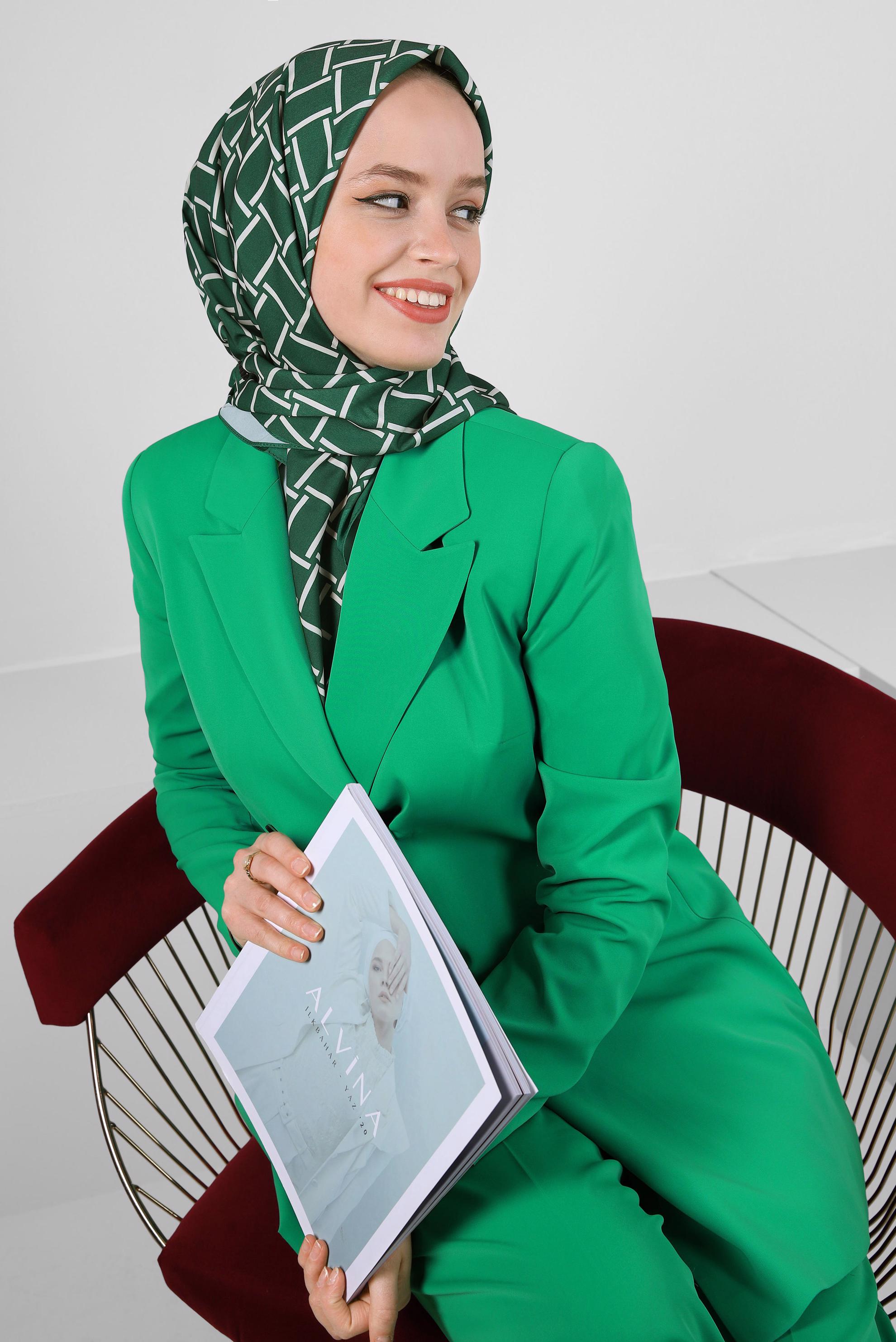 Tesettür giyim YEŞİL İSPANYOL PAÇA KLASİK İKİLİ PANTOLONLU TAKIM 30325