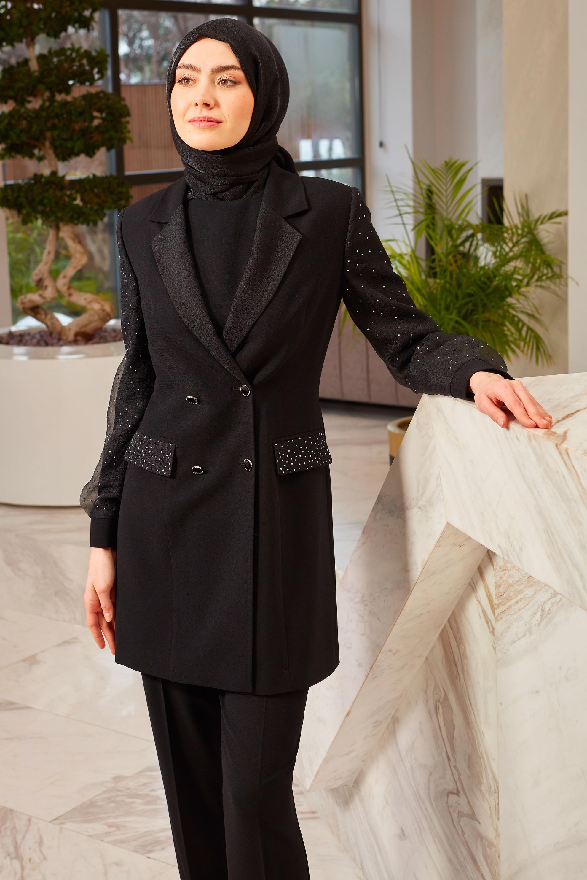 Tesettür giyim SİYAH TAŞ BASKILI KREP İKİLİ PANTOLONLU TAKIM 30329