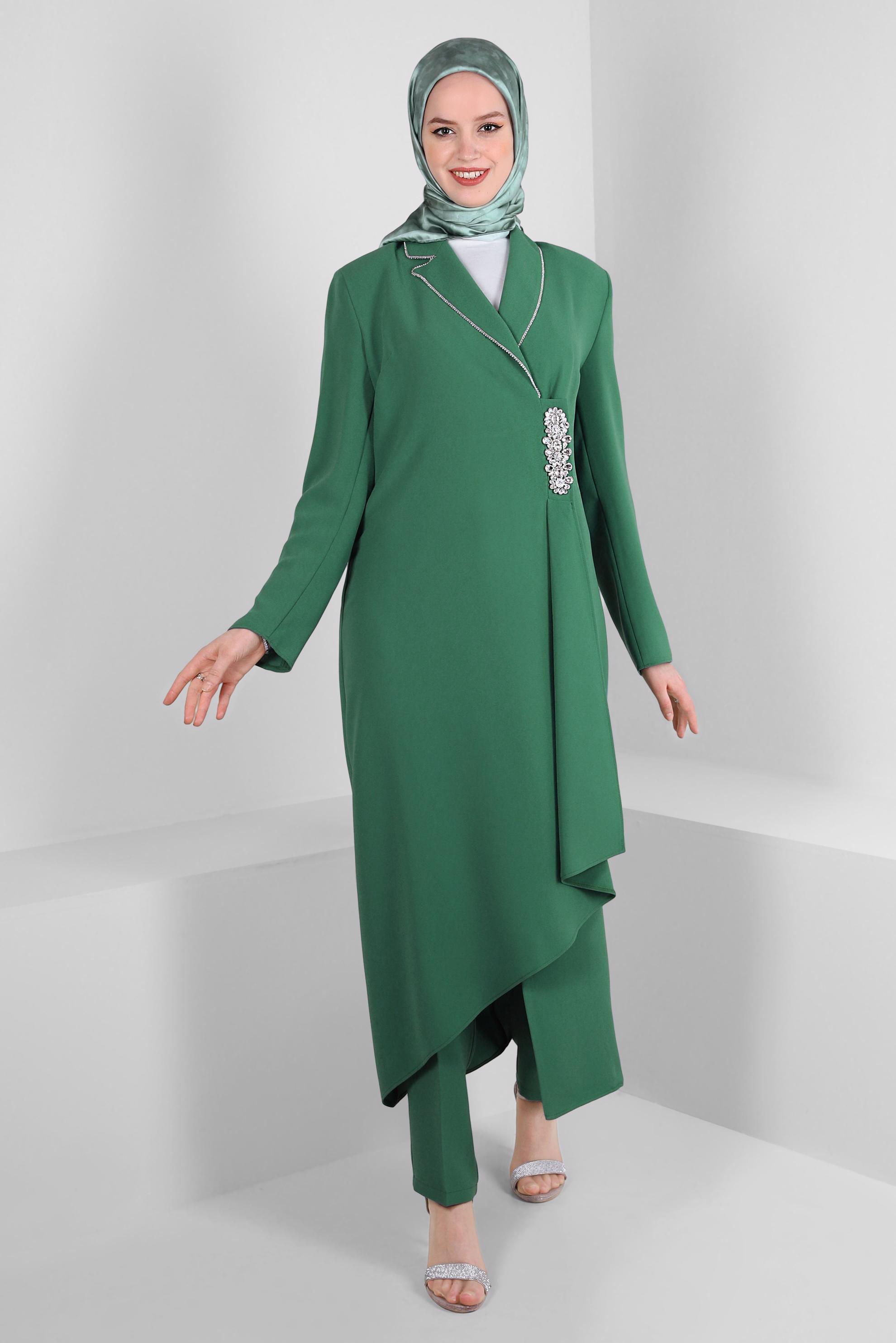 Tesettür giyim YEŞİL TAŞ DETAYLI KREP İKİLİ PANTOLONLU TAKIM 30332