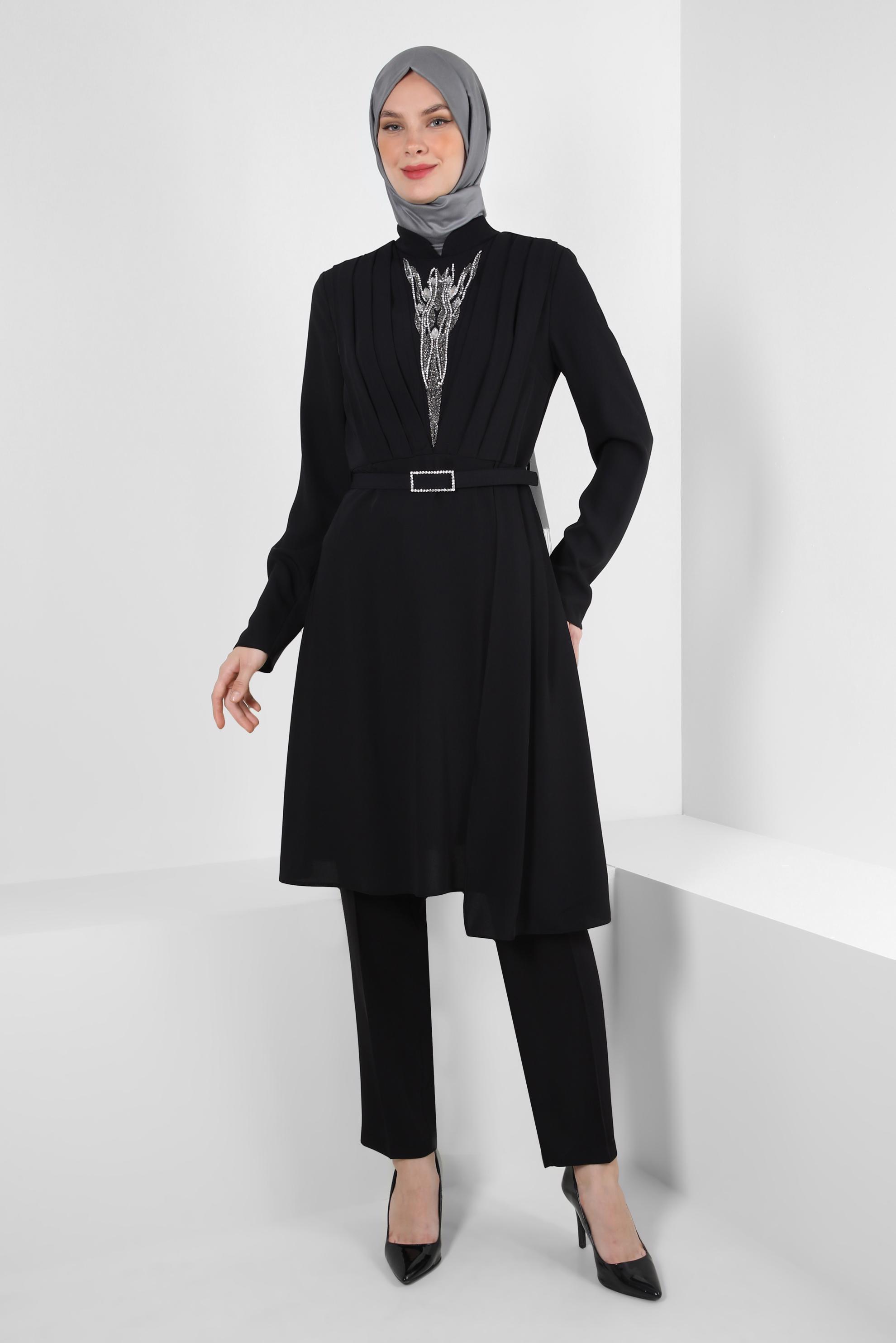 Tesettür giyim SİYAH TAŞ BASKILI DRAPE DETAYLI PANTOLONLU TAKIM 30334