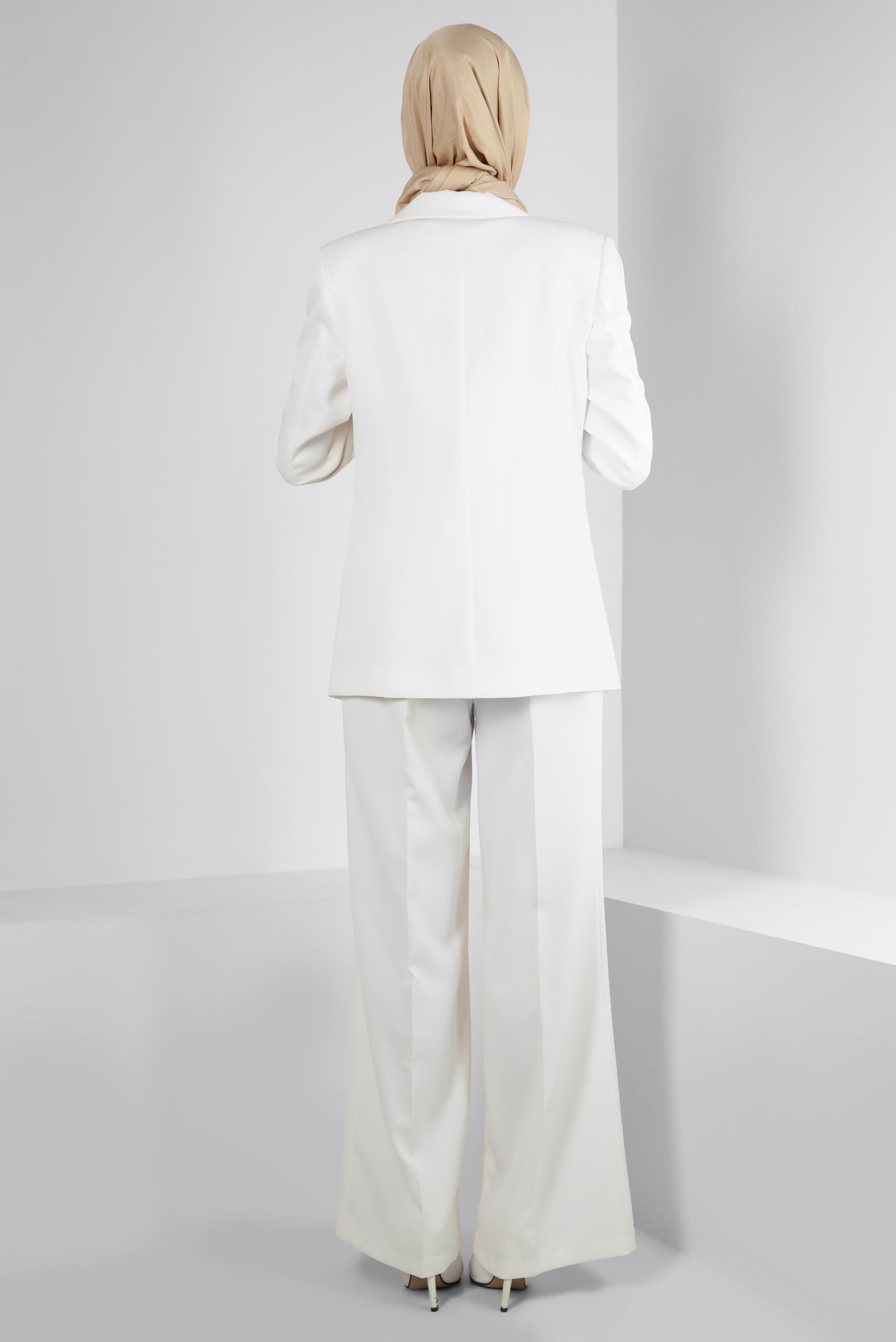 Tesettür giyim BEYAZ KRUVAZE YAKA GENİŞ PAÇA İKİLİ PANTOLONLU TAKIM 30346