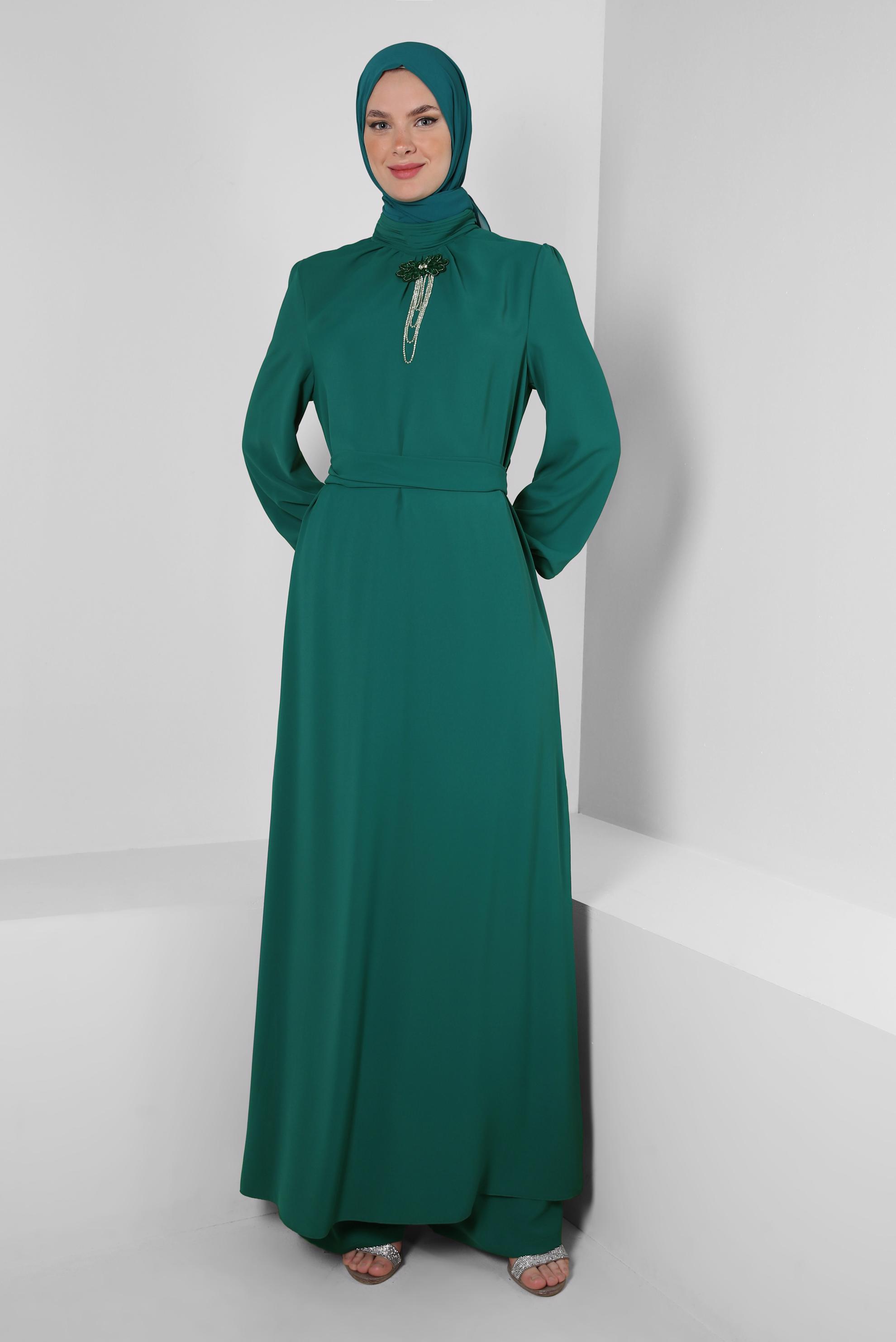 Tesettür giyim YEŞİL TAŞ BROŞ DETAYLI KUŞAKLI PANTOLONLU TAKIM 43516