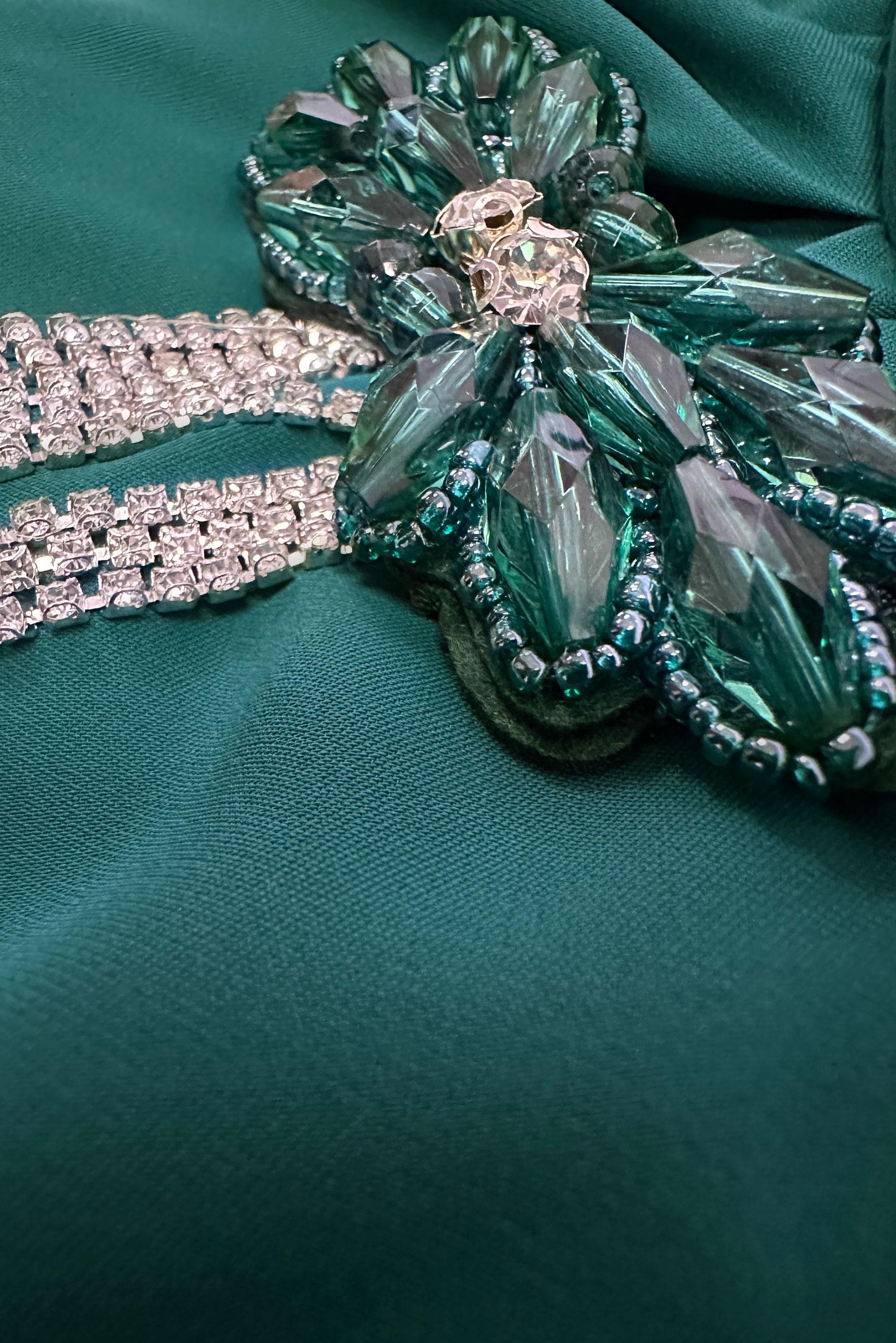 Tesettür giyim YEŞİL TAŞ BROŞ DETAYLI KUŞAKLI PANTOLONLU TAKIM 43516