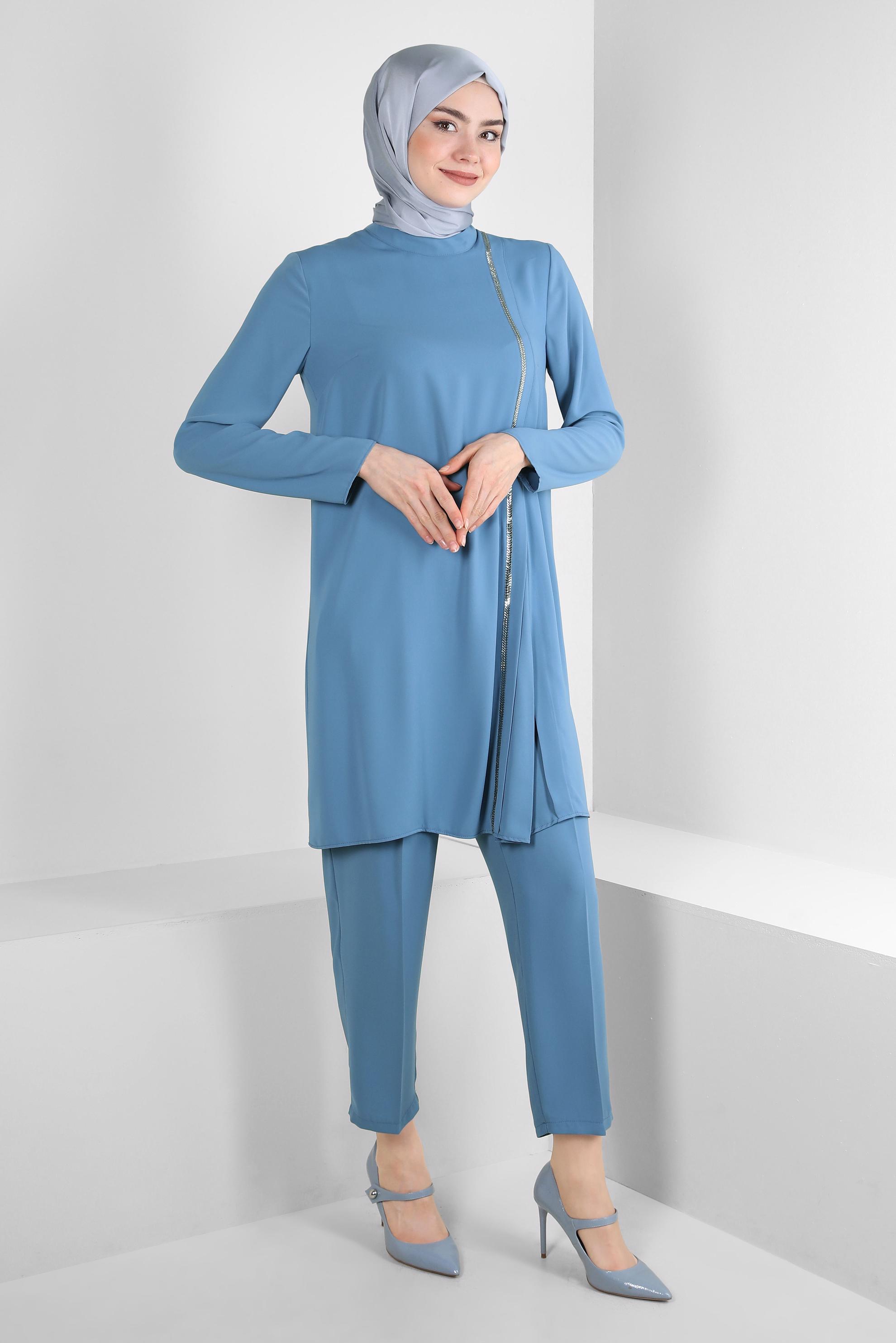 Tesettür giyim MAVİ TAŞ BASKI DETAYLI İKİLİ PANTOLONLU TAKIM 43536