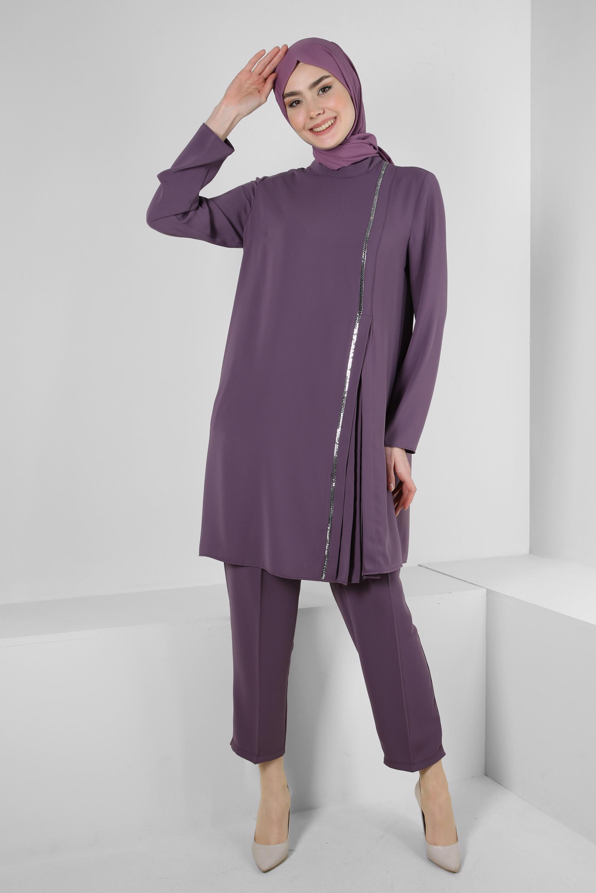 Tesettür giyim MOR TAŞ BASKI DETAYLI İKİLİ PANTOLONLU TAKIM 43536
