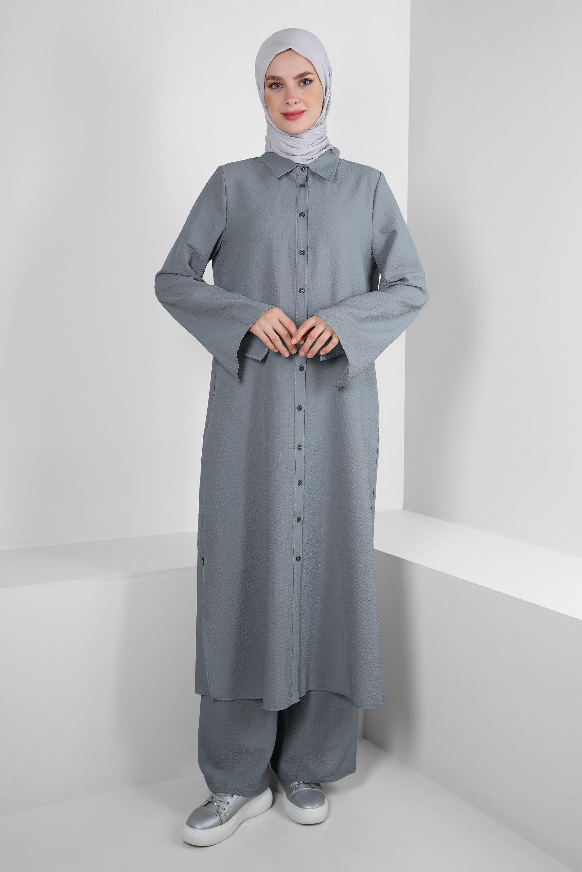 Tesettür giyim GRİ YANI YIRTMAÇLI DÜĞMELİ İKİLİ PANTOLONLU TAKIM 43563