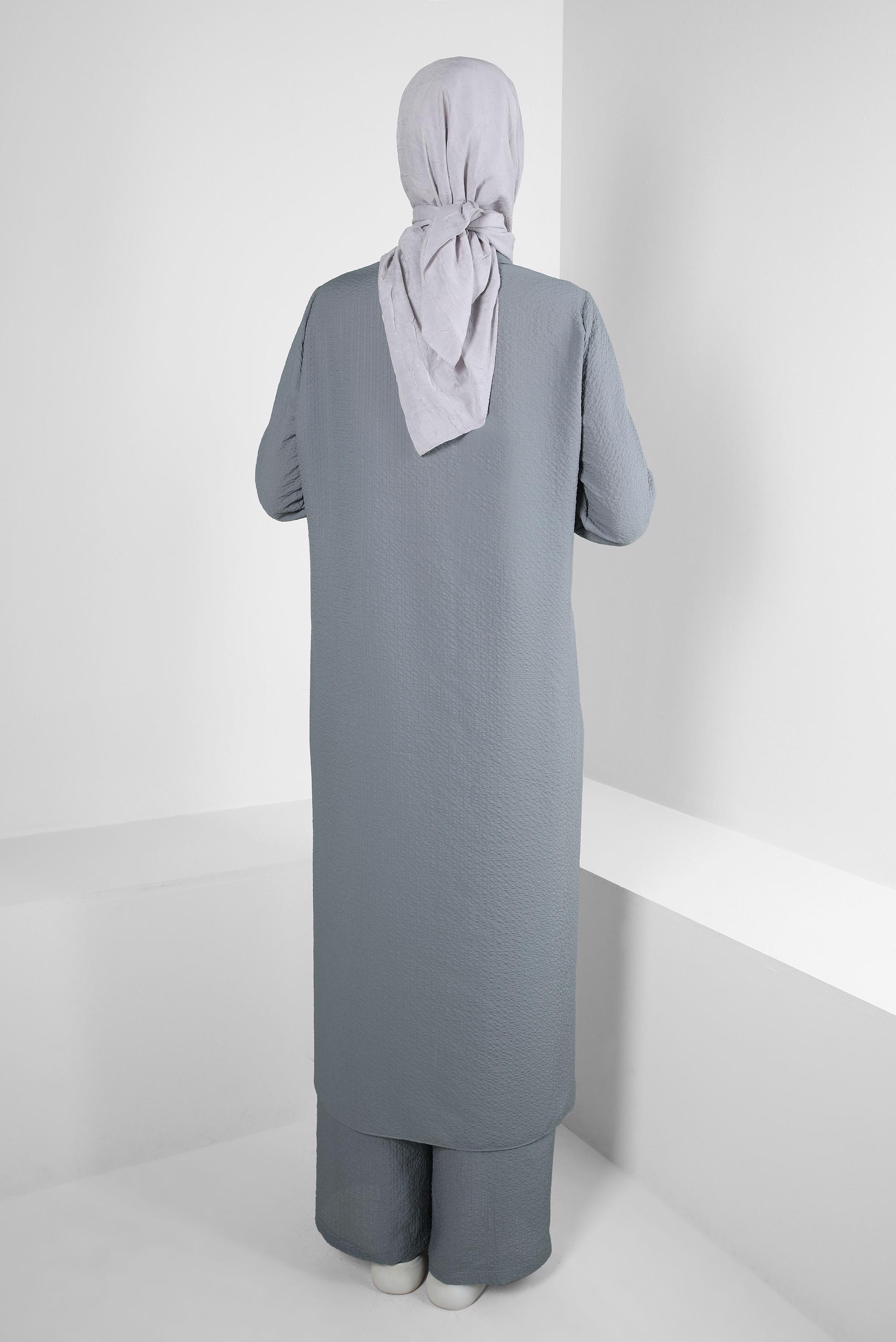 Tesettür giyim GRİ YANI YIRTMAÇLI DÜĞMELİ İKİLİ PANTOLONLU TAKIM 43563