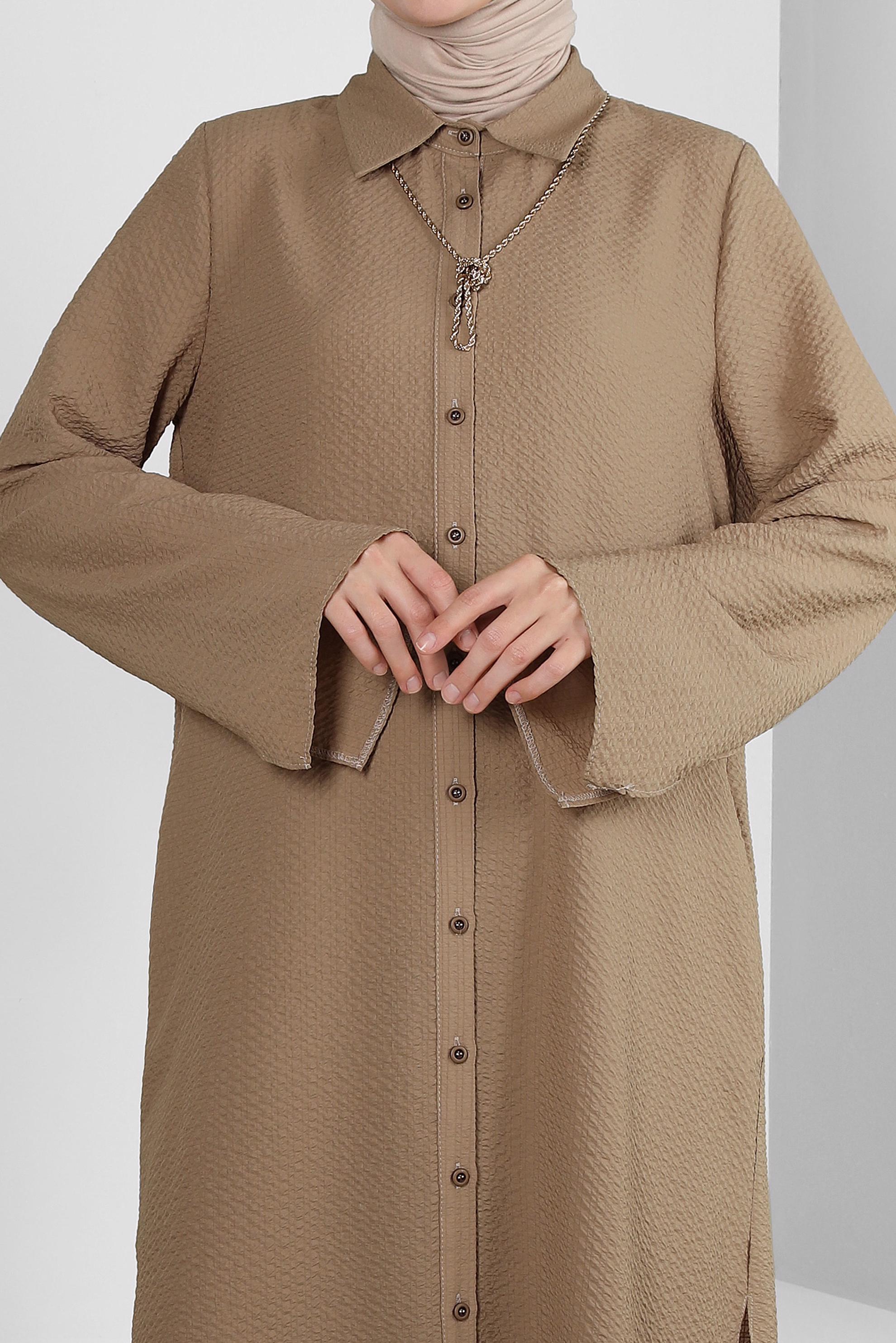 Tesettür giyim KUM YANI YIRTMAÇLI DÜĞMELİ İKİLİ PANTOLONLU TAKIM 43563