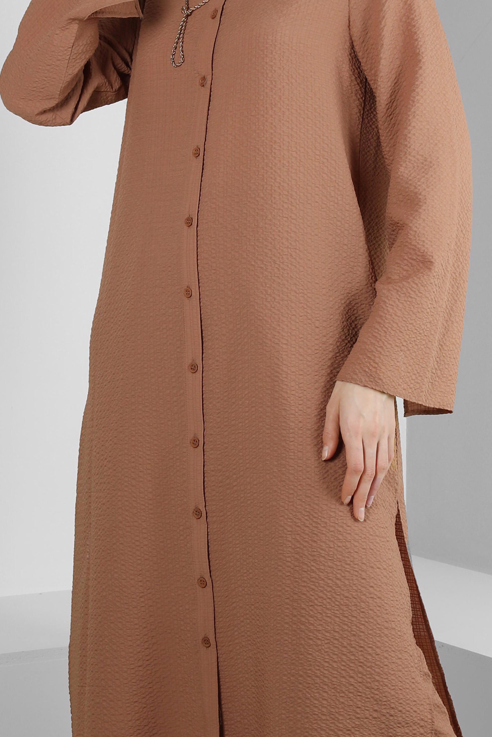 Tesettür giyim KAHVE YANI YIRTMAÇLI DÜĞMELİ İKİLİ PANTOLONLU TAKIM 43563