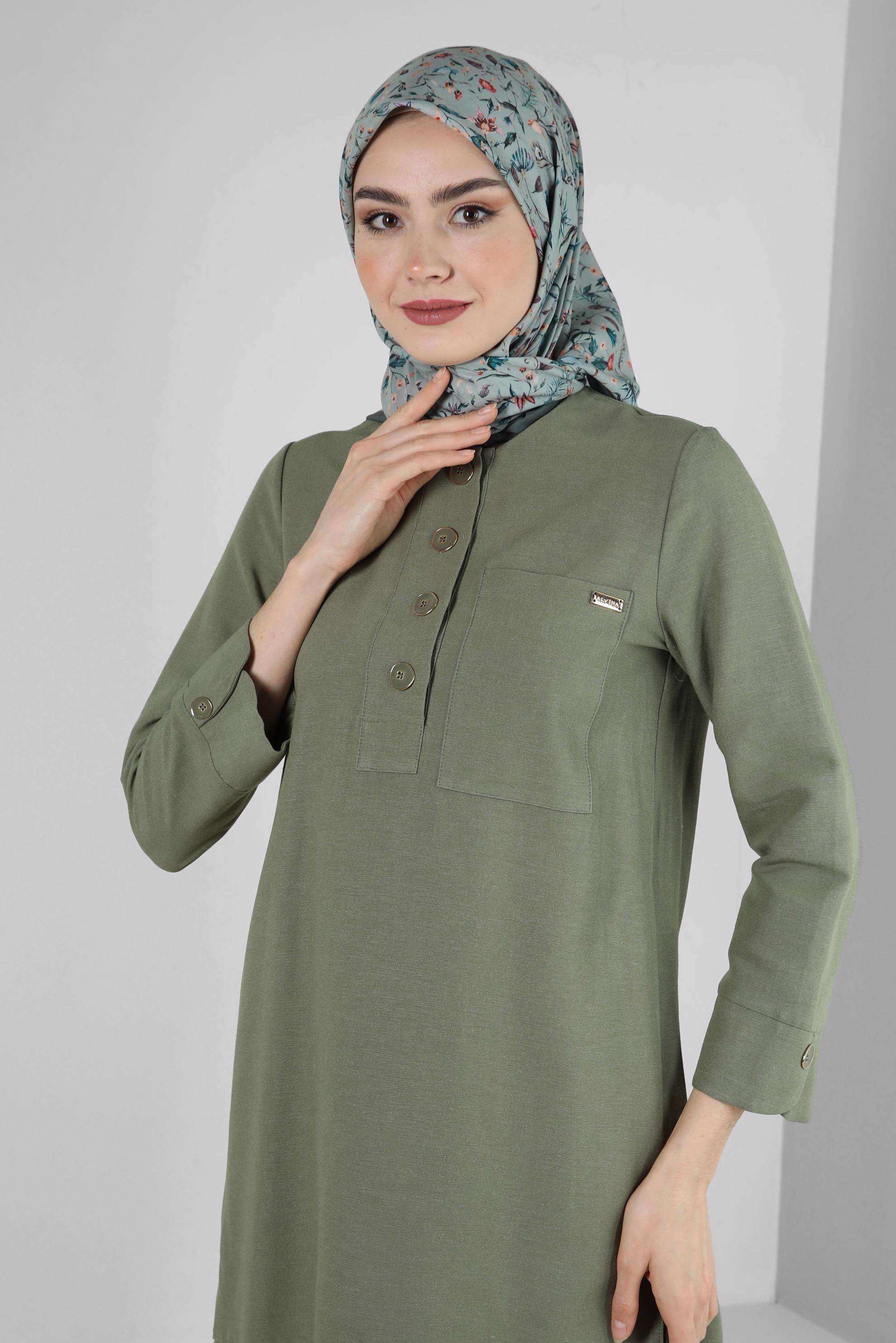Tesettür giyim HAKİ DÜĞMELİ CEP DETAYLI İKİLİ PANTOLONLU TAKIM 43564