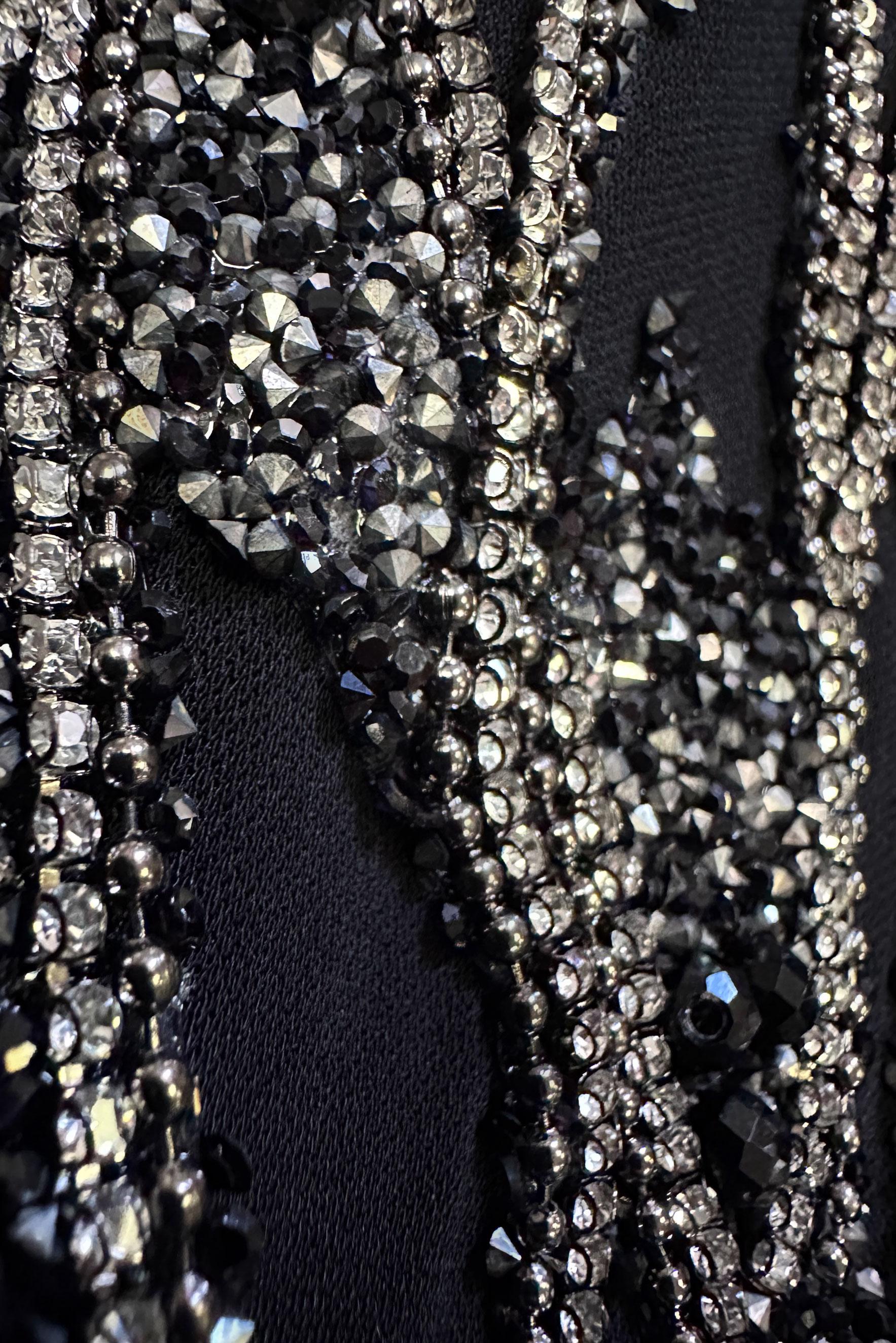 Tesettür giyim SİYAH TAŞ BASKILI BİSİKLET YAKA PANTOLONLU TAKIM 43578