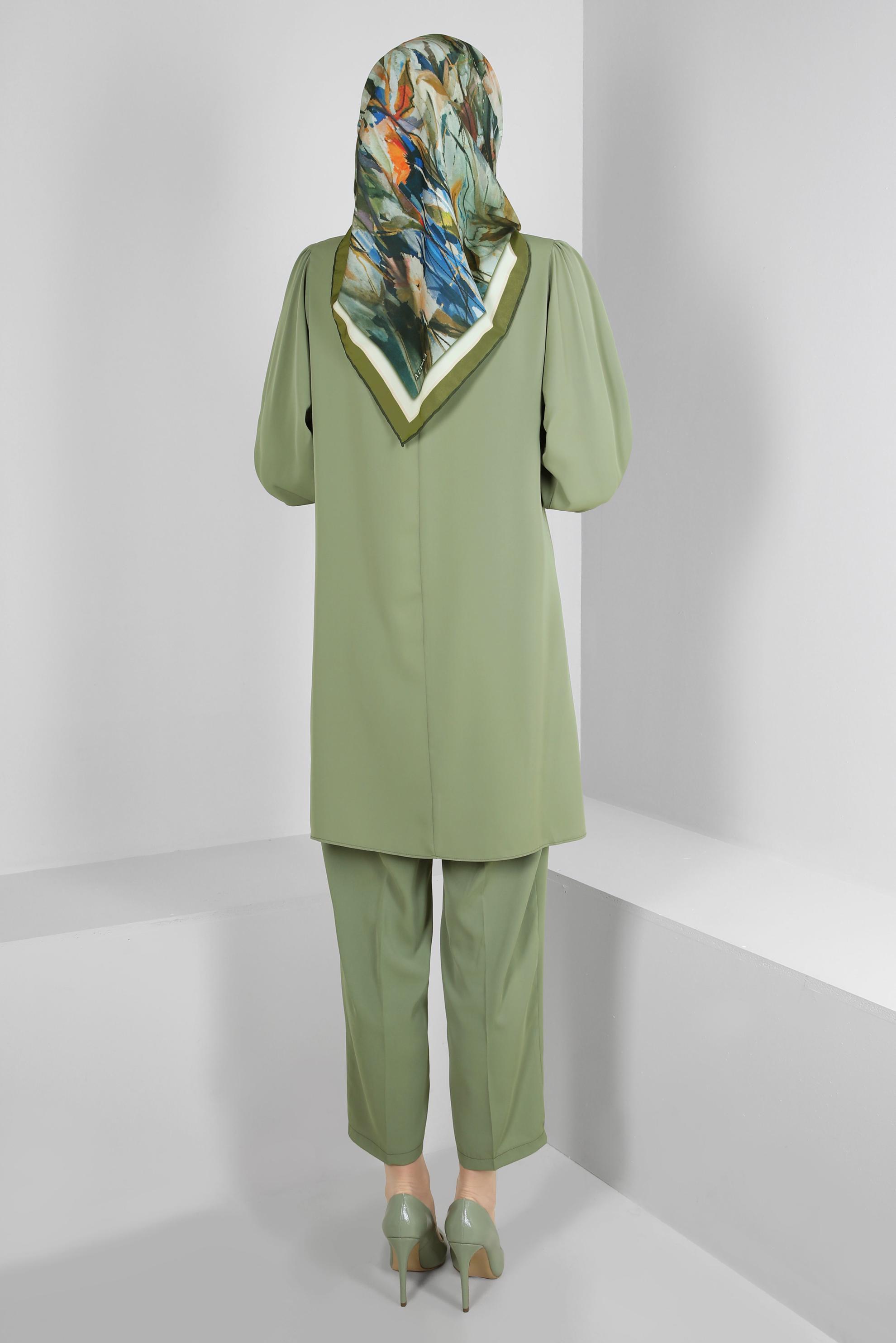 Tesettür giyim HAKİ GÖMLEK YAKA TAŞ DETAYLI PANTOLONLU TAKIM 43587