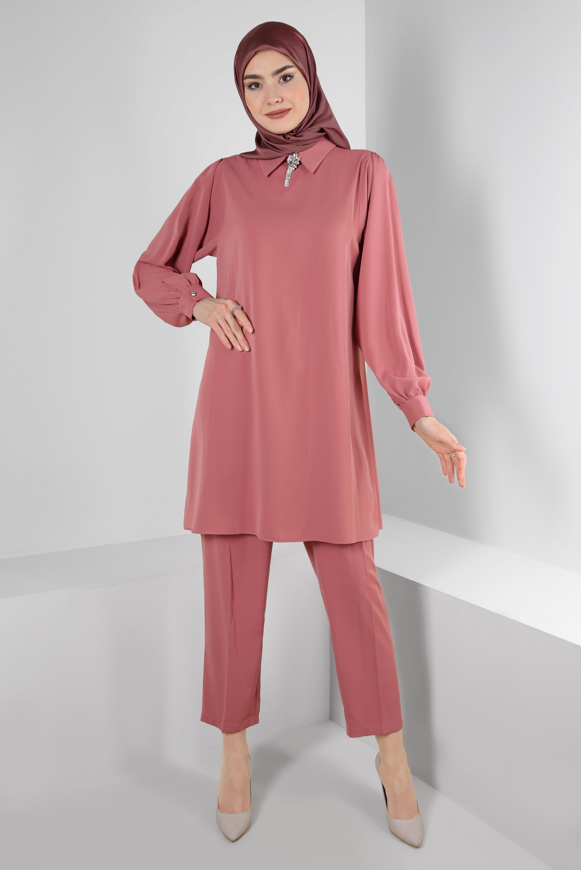 Tesettür giyim PEMBE GÖMLEK YAKA TAŞ DETAYLI PANTOLONLU TAKIM 43587
