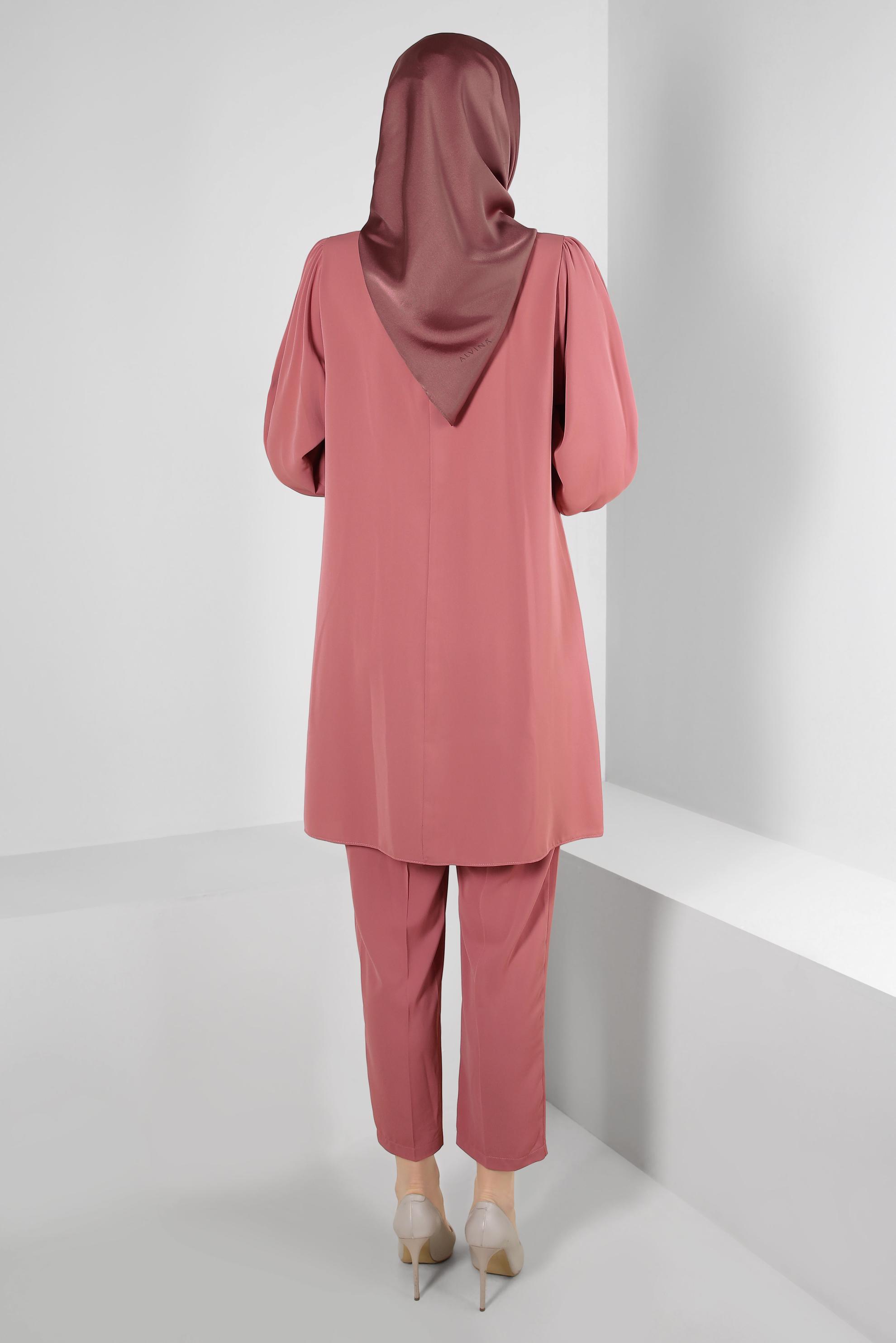 Tesettür giyim PEMBE GÖMLEK YAKA TAŞ DETAYLI PANTOLONLU TAKIM 43587