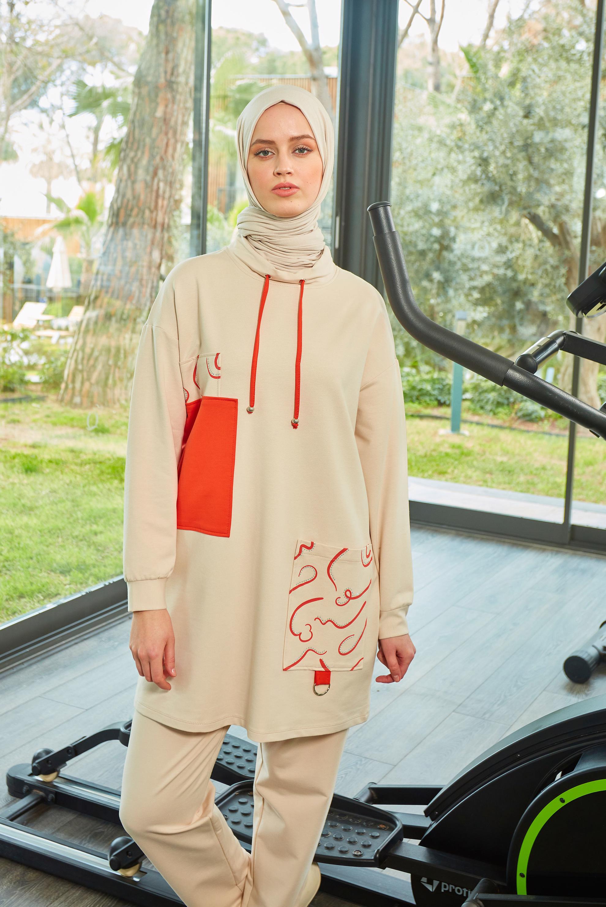 Tesettür giyim BEJ DESENLİ YAKASI BAĞCIKLI İKİLİ PANTOLONLU TAKIM 43593