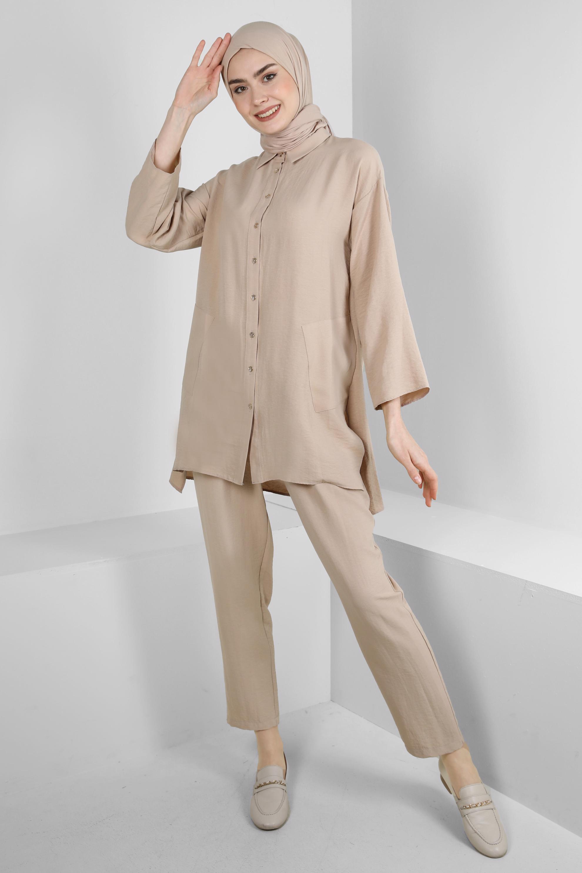 Tesettür giyim BEJ GÖMLEK YAKA DÜĞMELİ İKİLİ PANTOLONLU TAKIM 43597