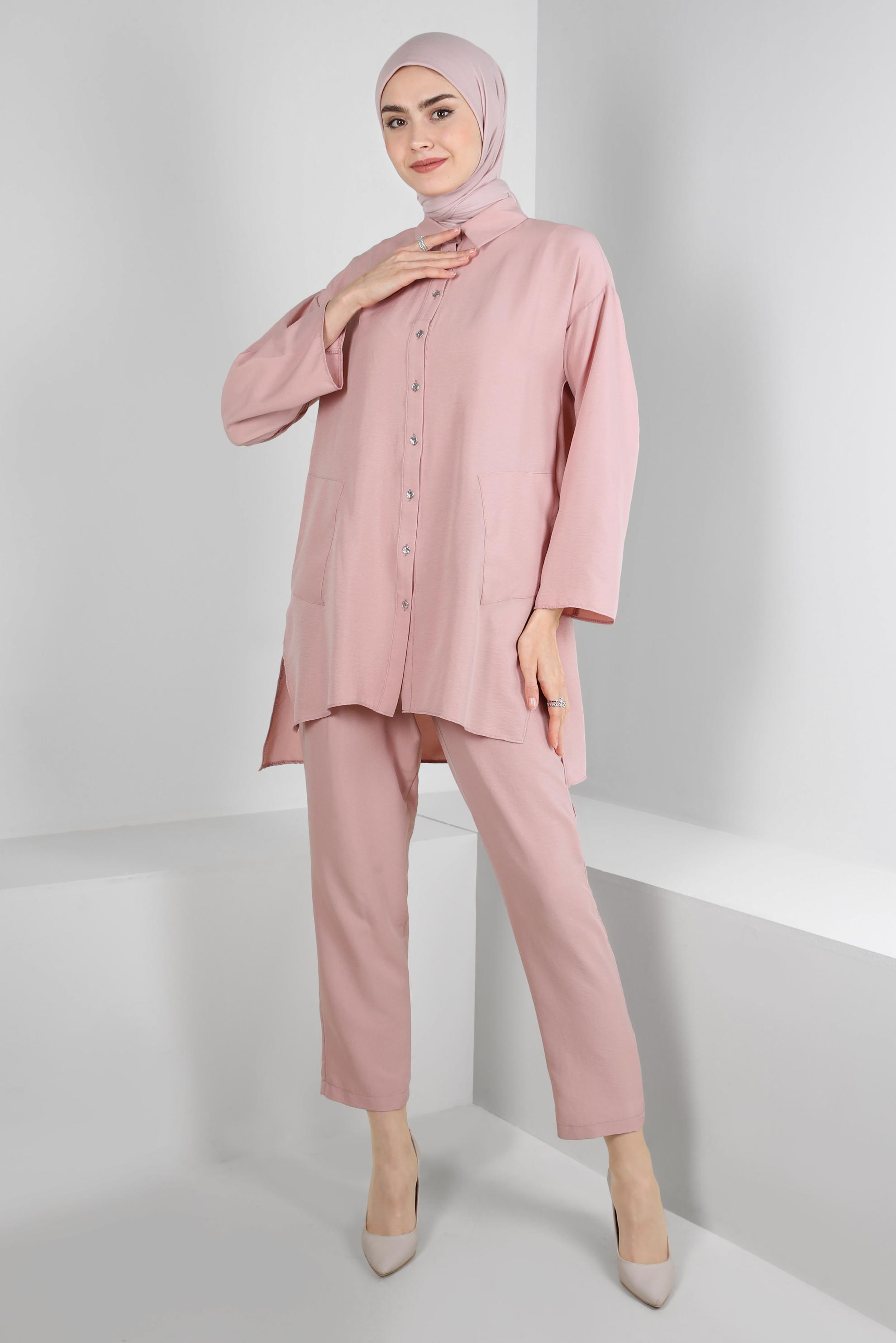 Tesettür giyim PUDRA GÖMLEK YAKA DÜĞMELİ İKİLİ PANTOLONLU TAKIM 43597