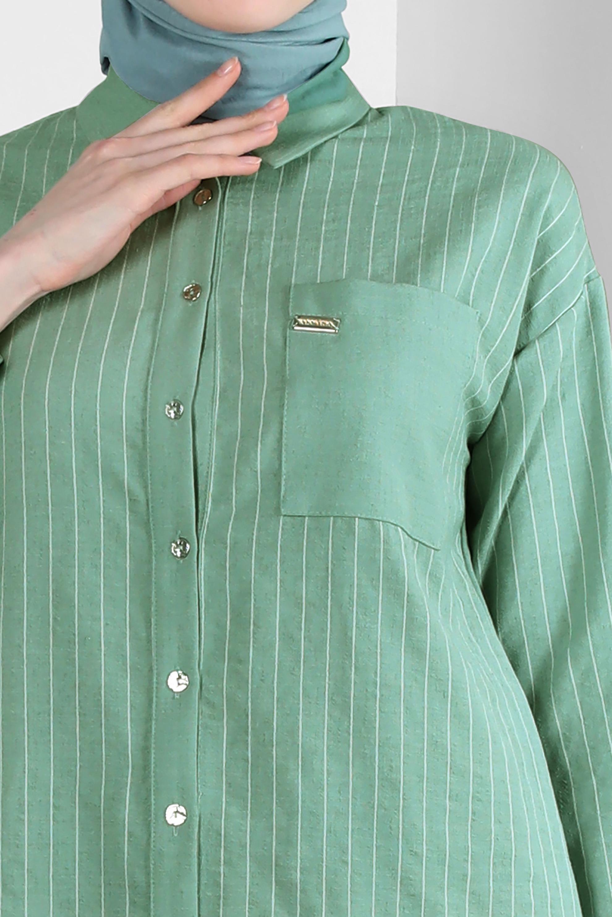 Tesettür giyim YEŞİL ÇİZGİLİ PAÇASI YIRTMAÇ DETAYLI PANTOLONLU TAKIM 43600