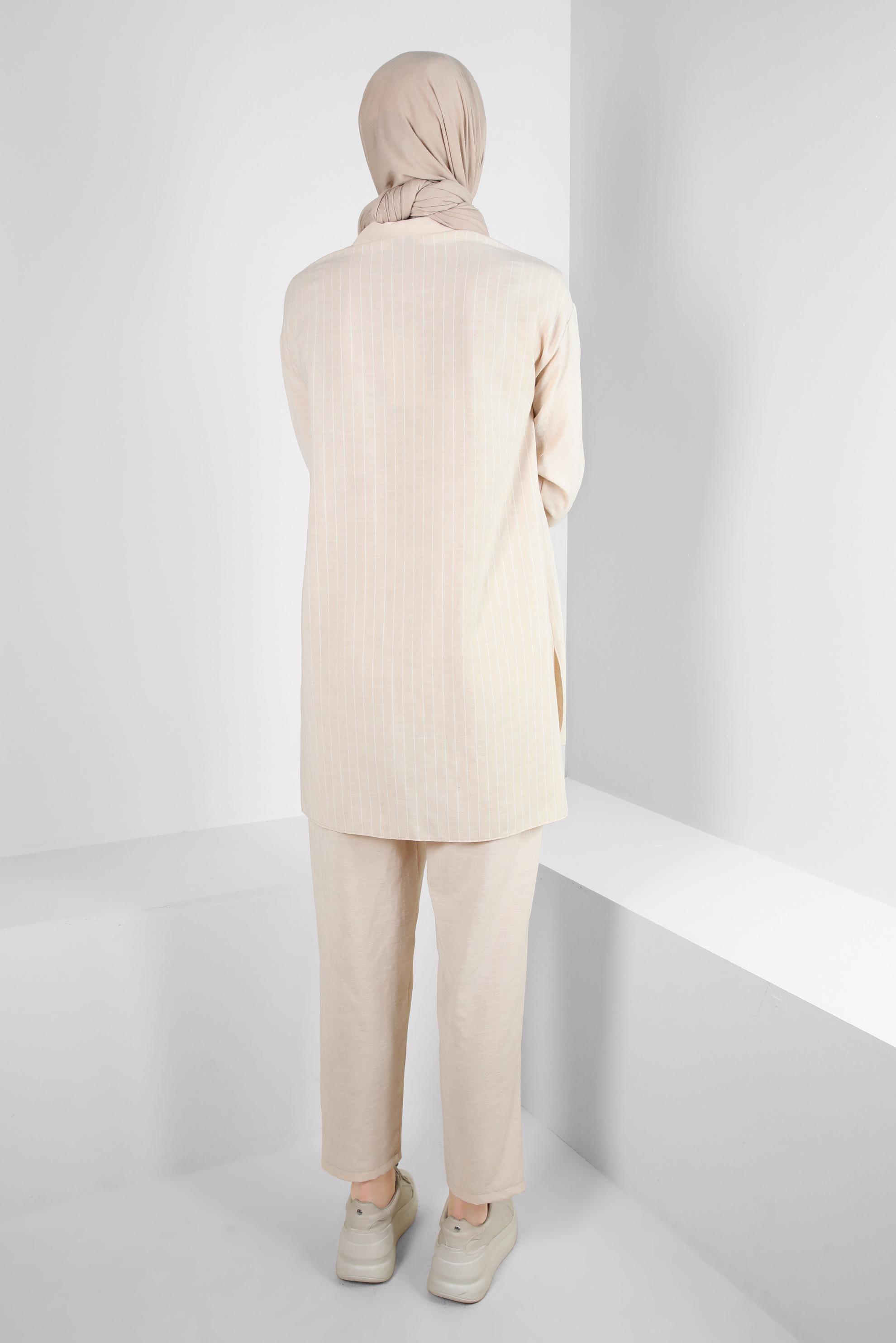 Tesettür giyim BEJ ÇİZGİLİ GÖMLEK YAKA İKİLİ PANTOLONLU TAKIM 43601