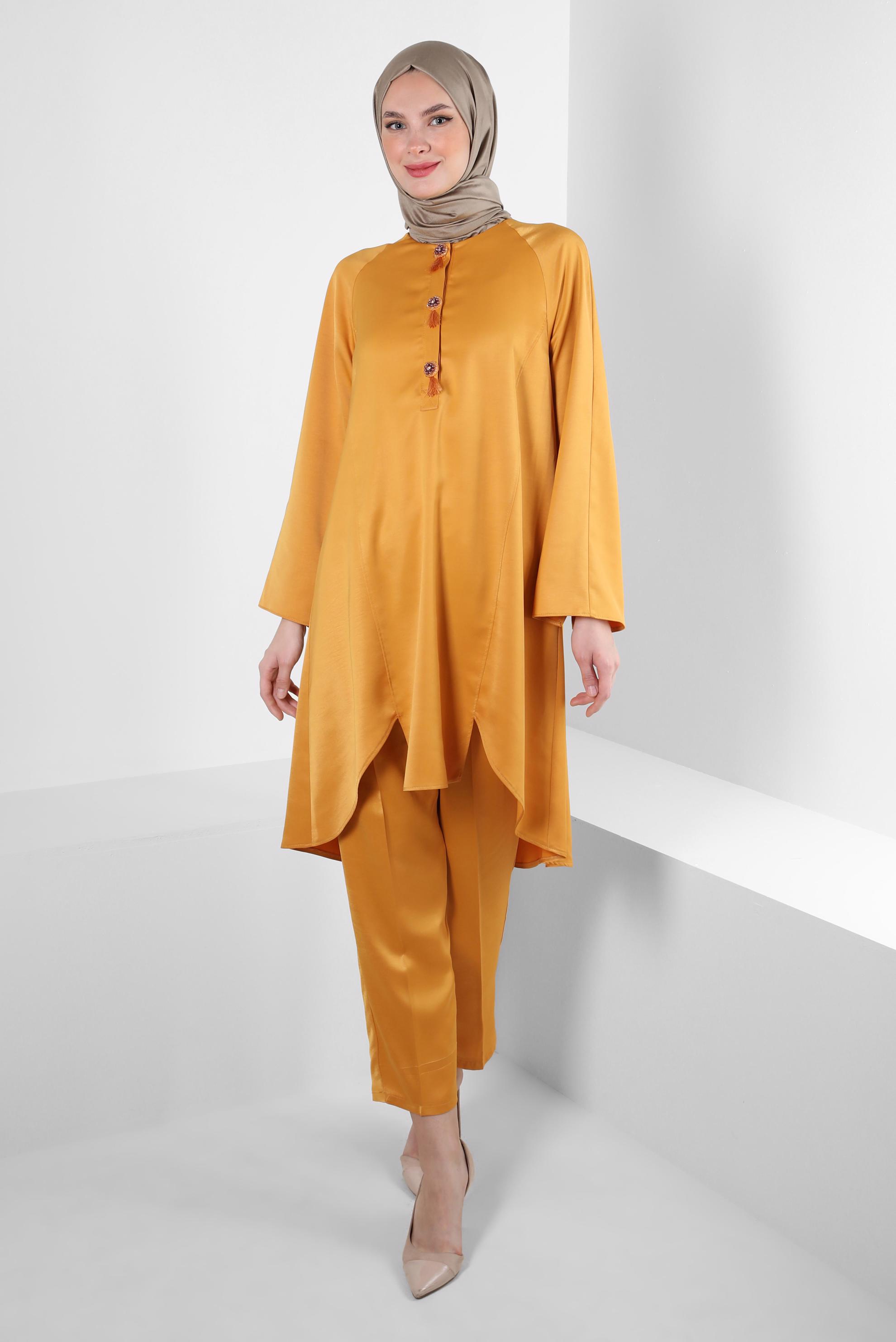 Tesettür giyim SARI ASİMETRİK KESİM SATEN İKİLİ PANTOLONLU TAKIM 43613