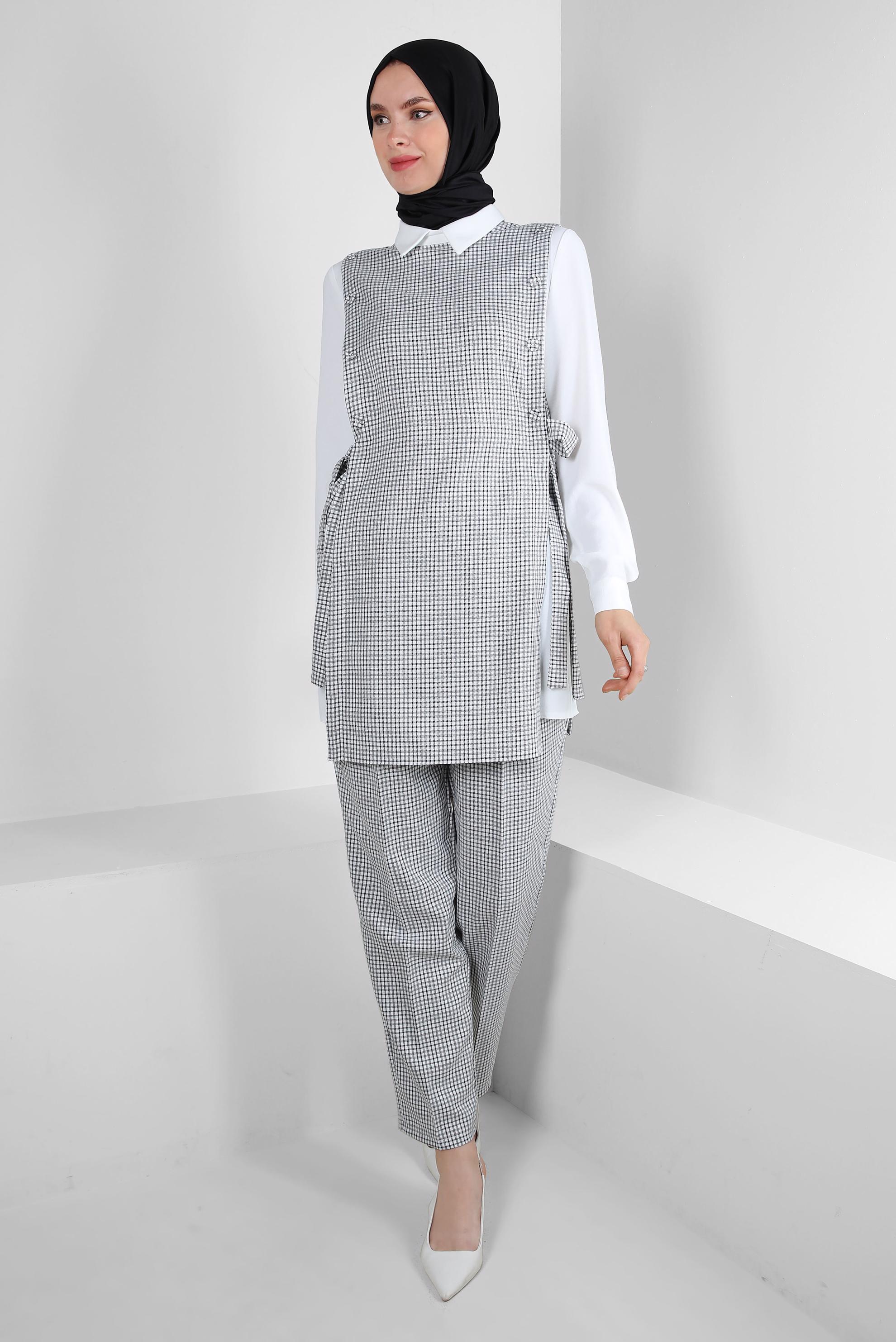 Tesettür giyim SİYAH PÖTİKARE DESENLİ BAĞLAMA DETAYLI PANTOLONLU TAKIM 43637