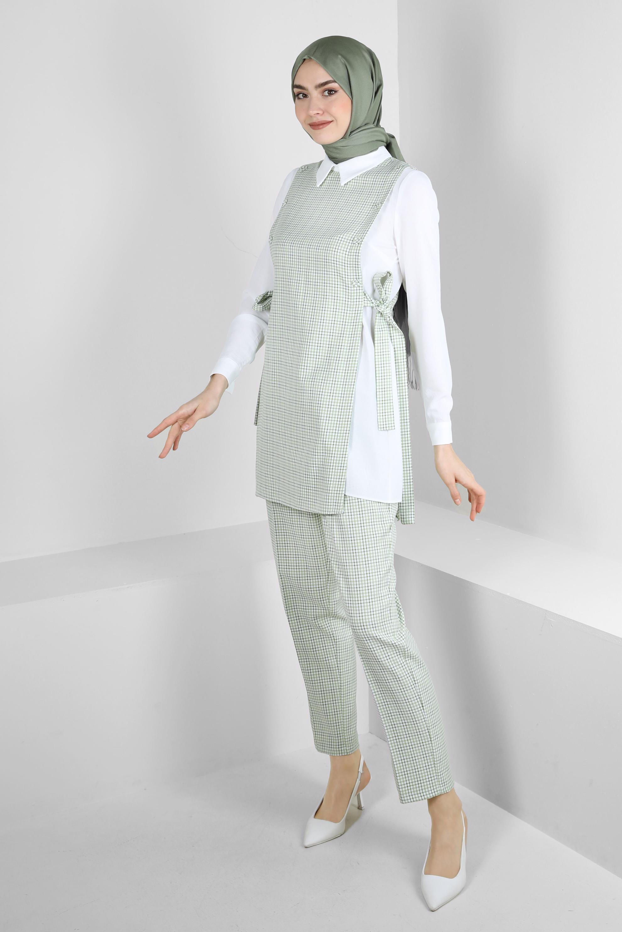 Tesettür giyim YEŞİL PÖTİKARE DESENLİ BAĞLAMA DETAYLI PANTOLONLU TAKIM 43637