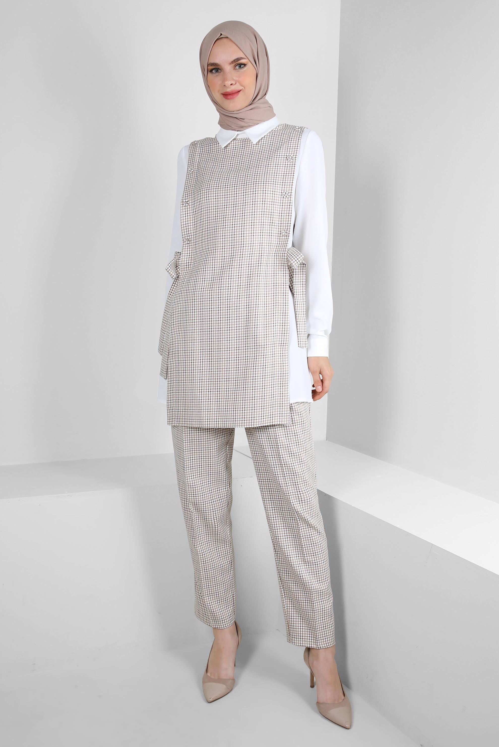 Tesettür giyim KAHVE PÖTİKARE DESENLİ BAĞLAMA DETAYLI PANTOLONLU TAKIM 43637