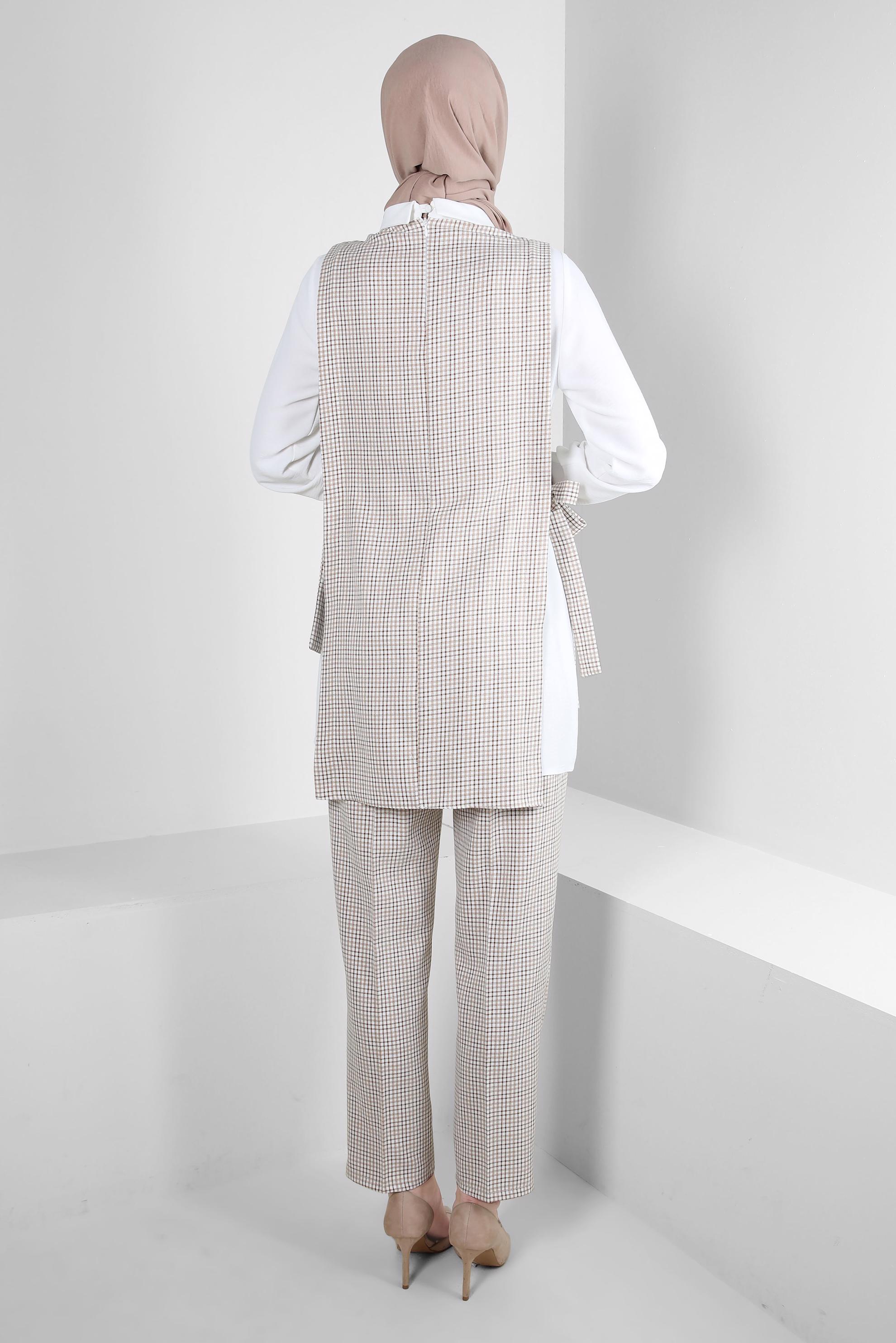 Tesettür giyim KAHVE PÖTİKARE DESENLİ BAĞLAMA DETAYLI PANTOLONLU TAKIM 43637