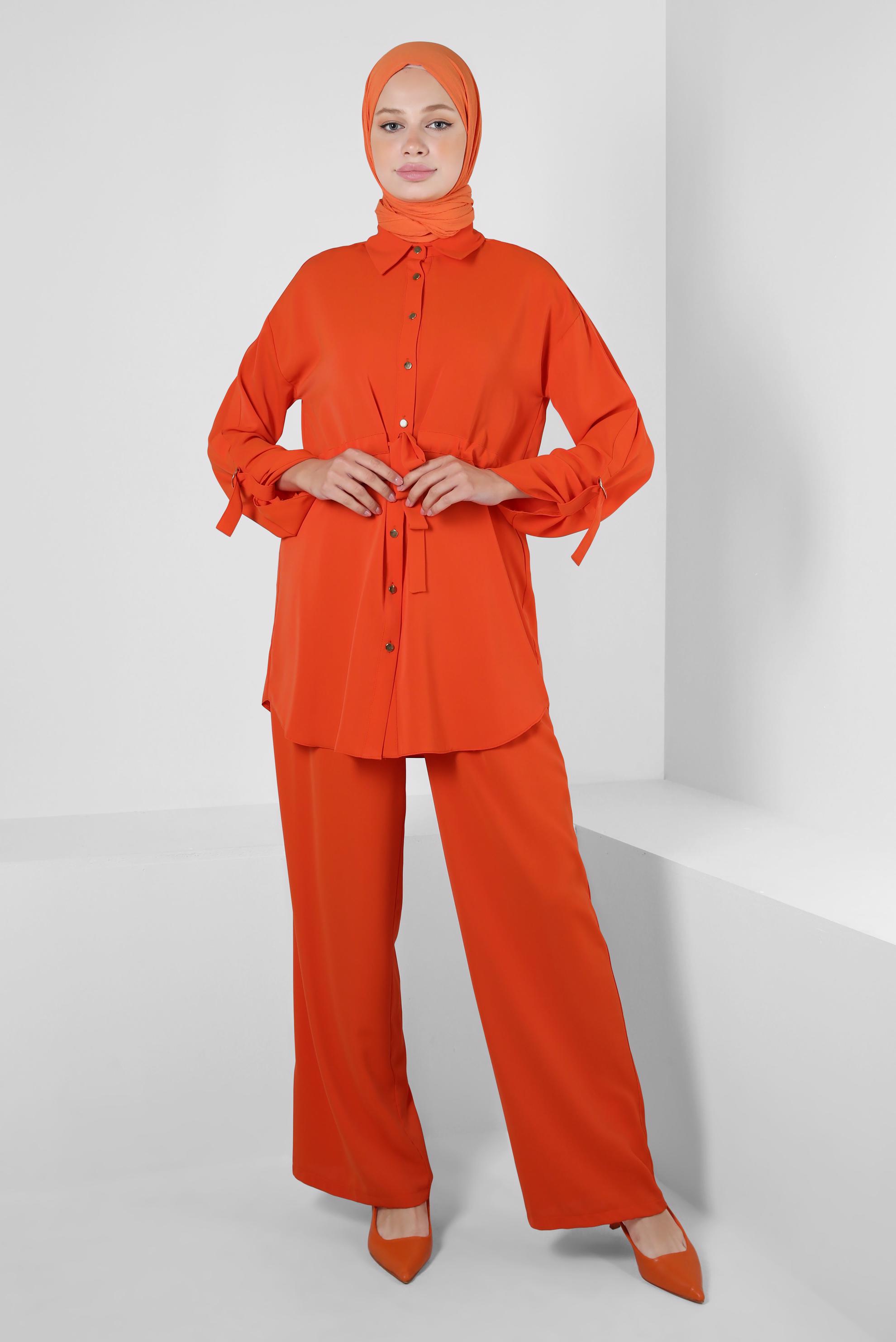 Tesettür giyim TURUNCU BAĞLAMA DETAYLI GÖMLEK YAKA PANTOLONLU TAKIM 43684