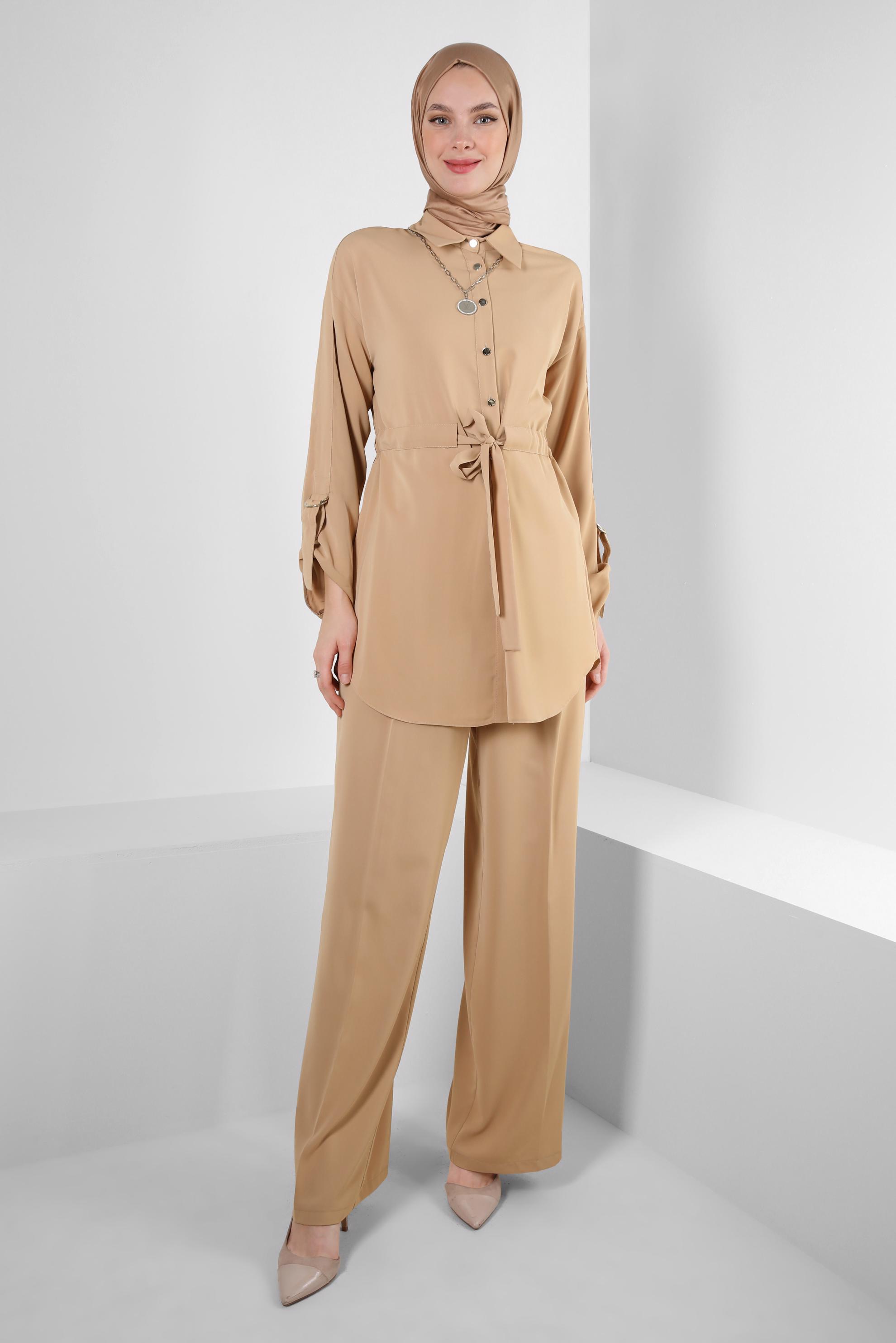 Tesettür giyim KAHVE BAĞLAMA DETAYLI GÖMLEK YAKA PANTOLONLU TAKIM 43684