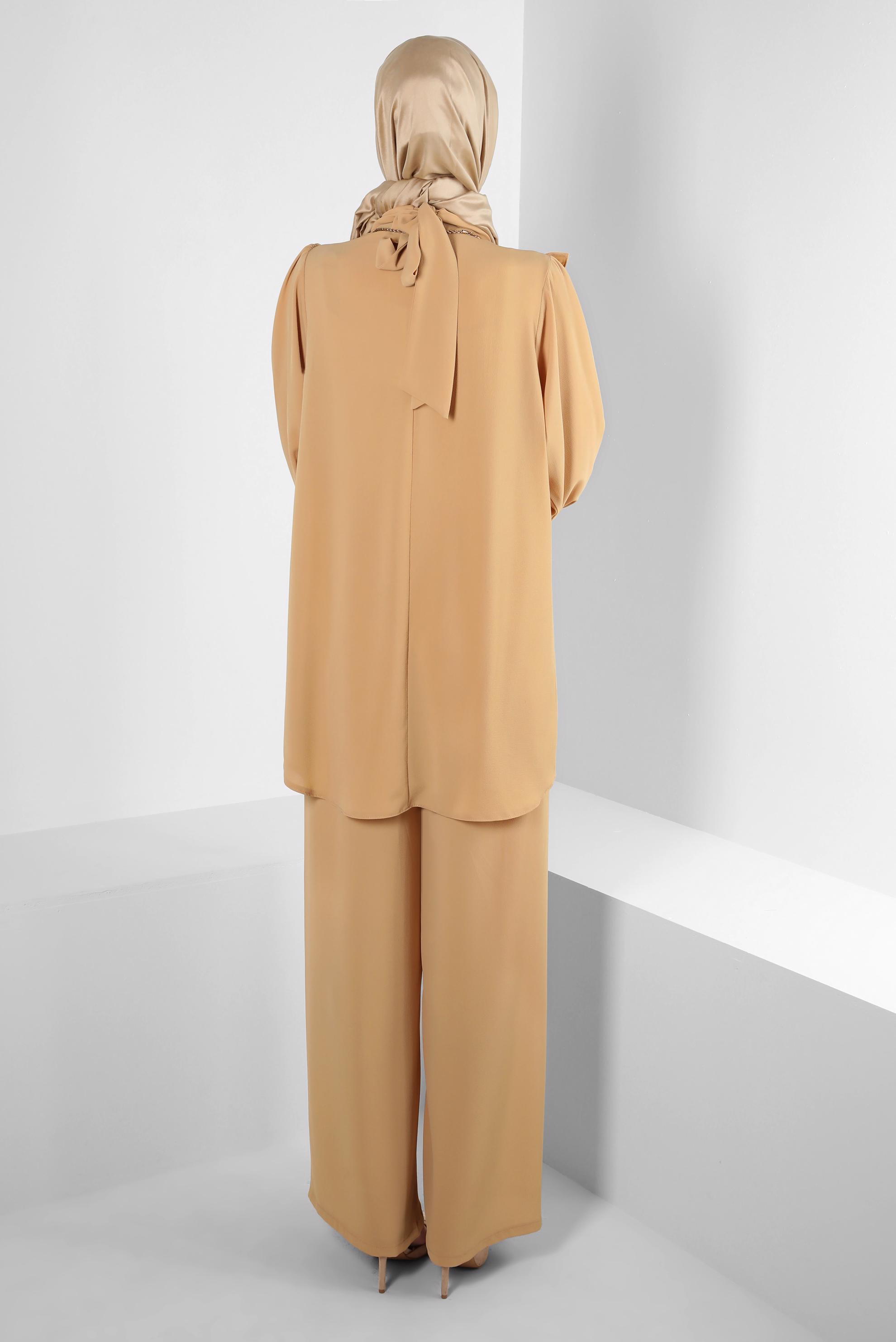 Tesettür giyim KAHVE FIRFIR DETAYLI BALON KOL PANTOLONLU TAKIM 43861